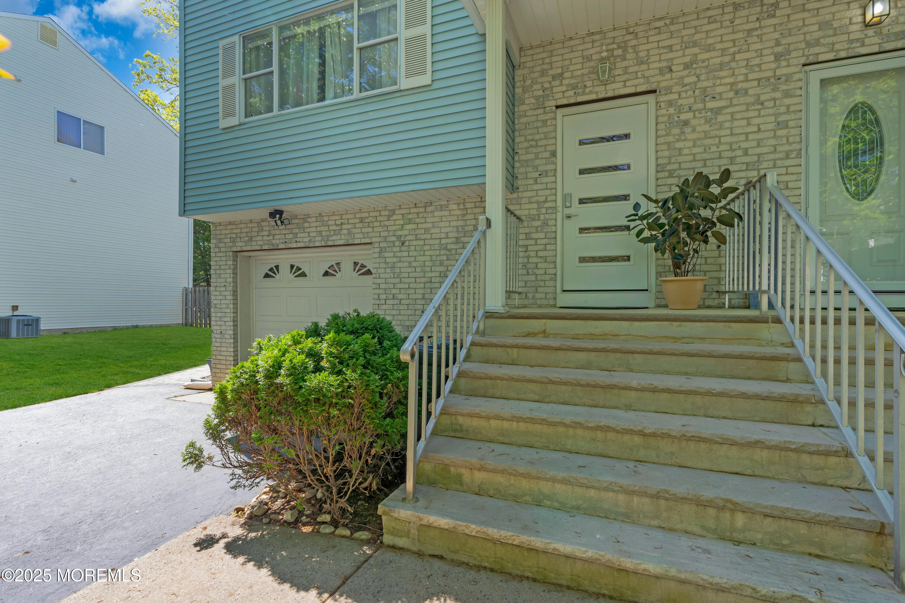 31 Dortmunder Drive, Manalapan, New Jersey image 3
