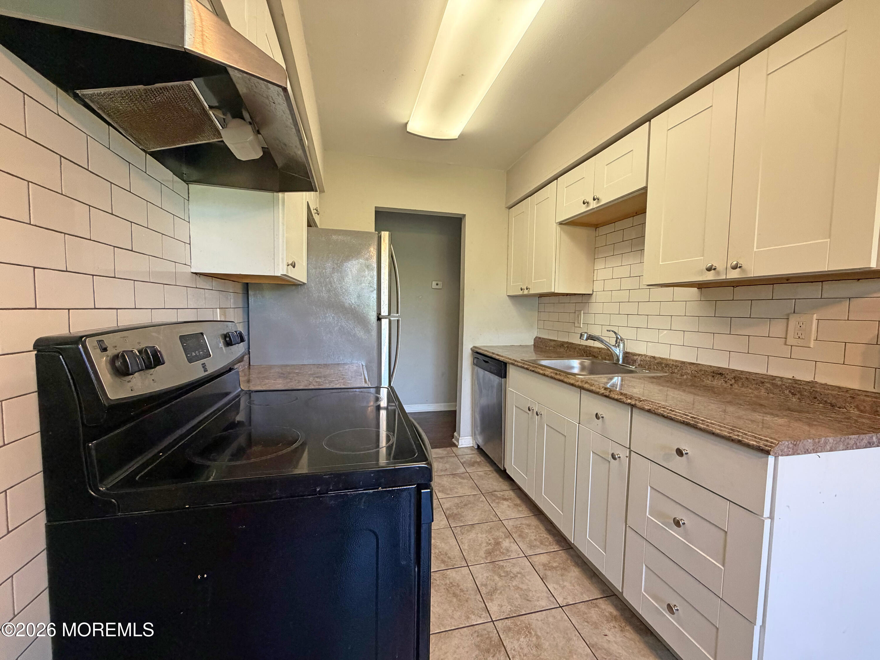75 Stonehurst Boulevard F