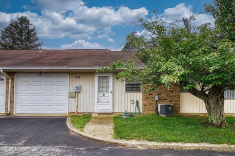 Condo For Sale - 32C Yorkshire Court<br/> Manchester, NJ 08759