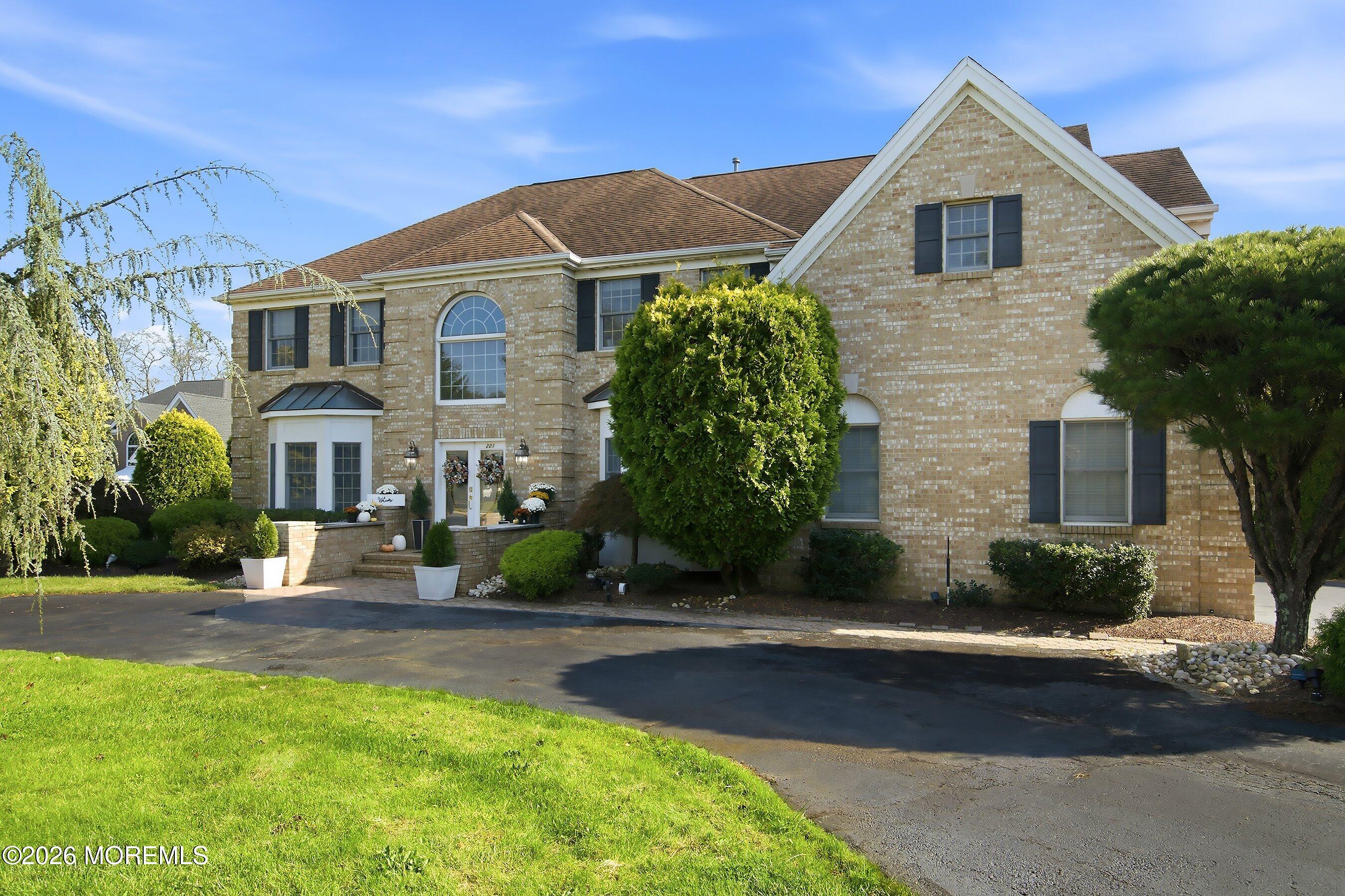 221 Verdant Court