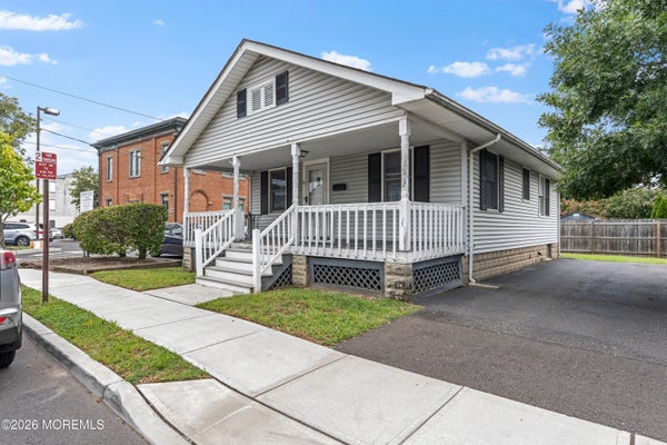 75 MECHANIC ST, RED BANK, NJ 07701 - Image e066f5ddcf69652b34f8a8f5880a7c6f/2277377158