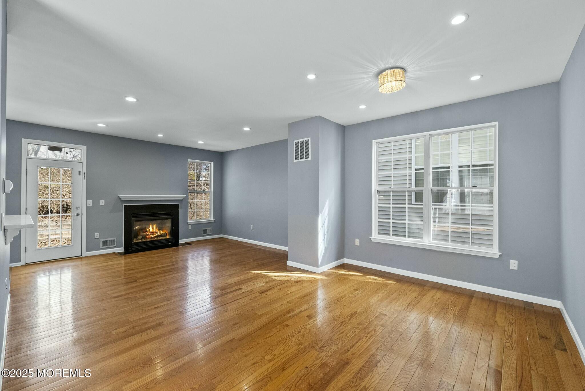 122 Overhill Drive, Parlin, New Jersey image 8