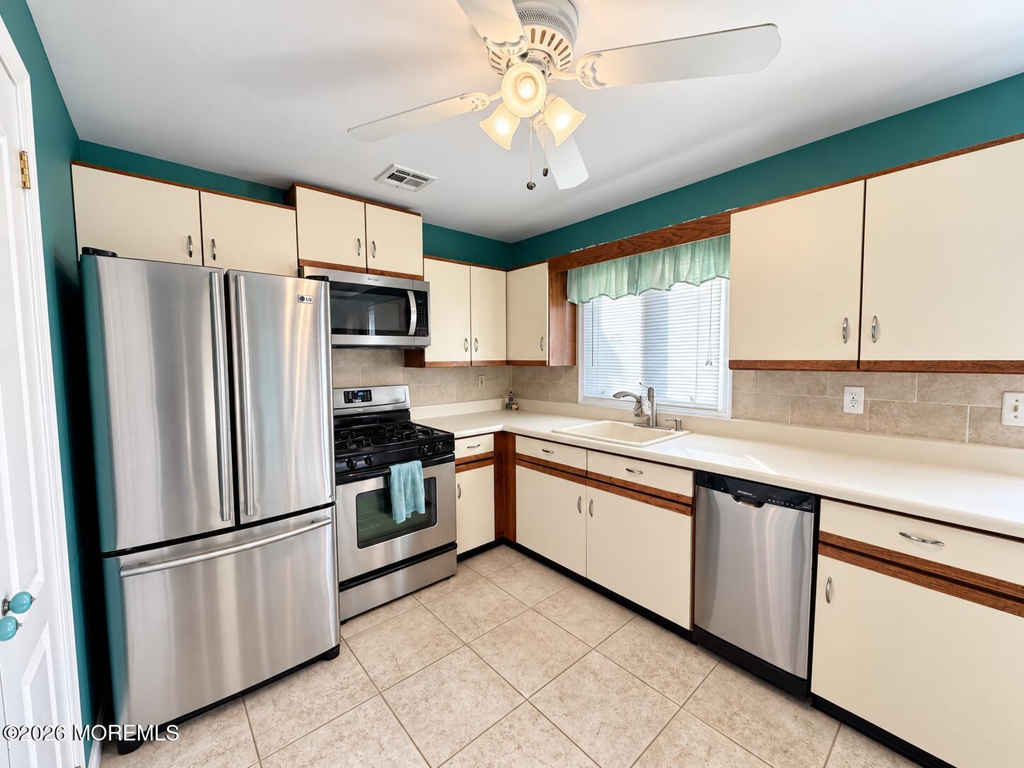 223 Webster Avenue 5