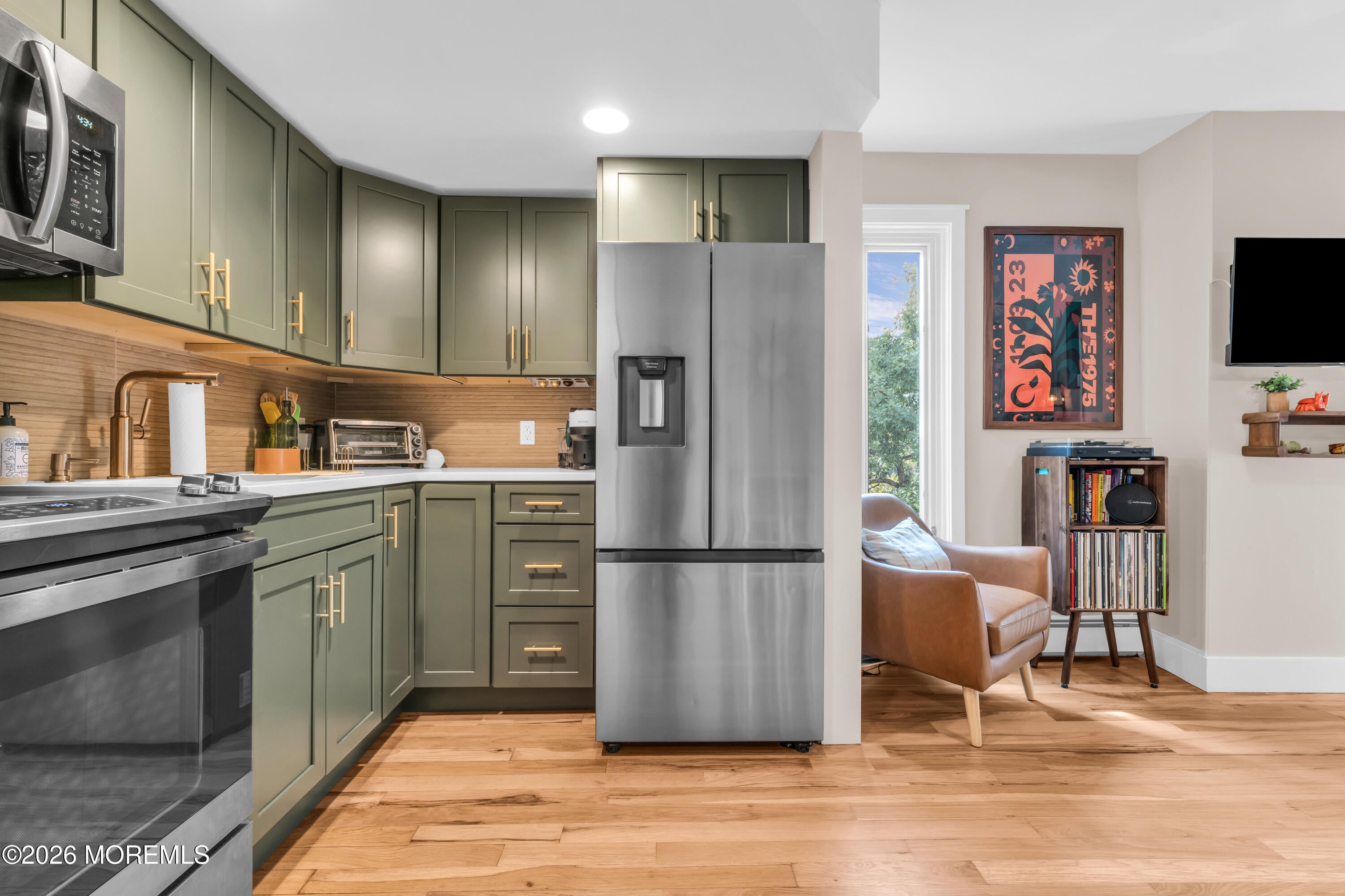 321 Sixth Avenue 304