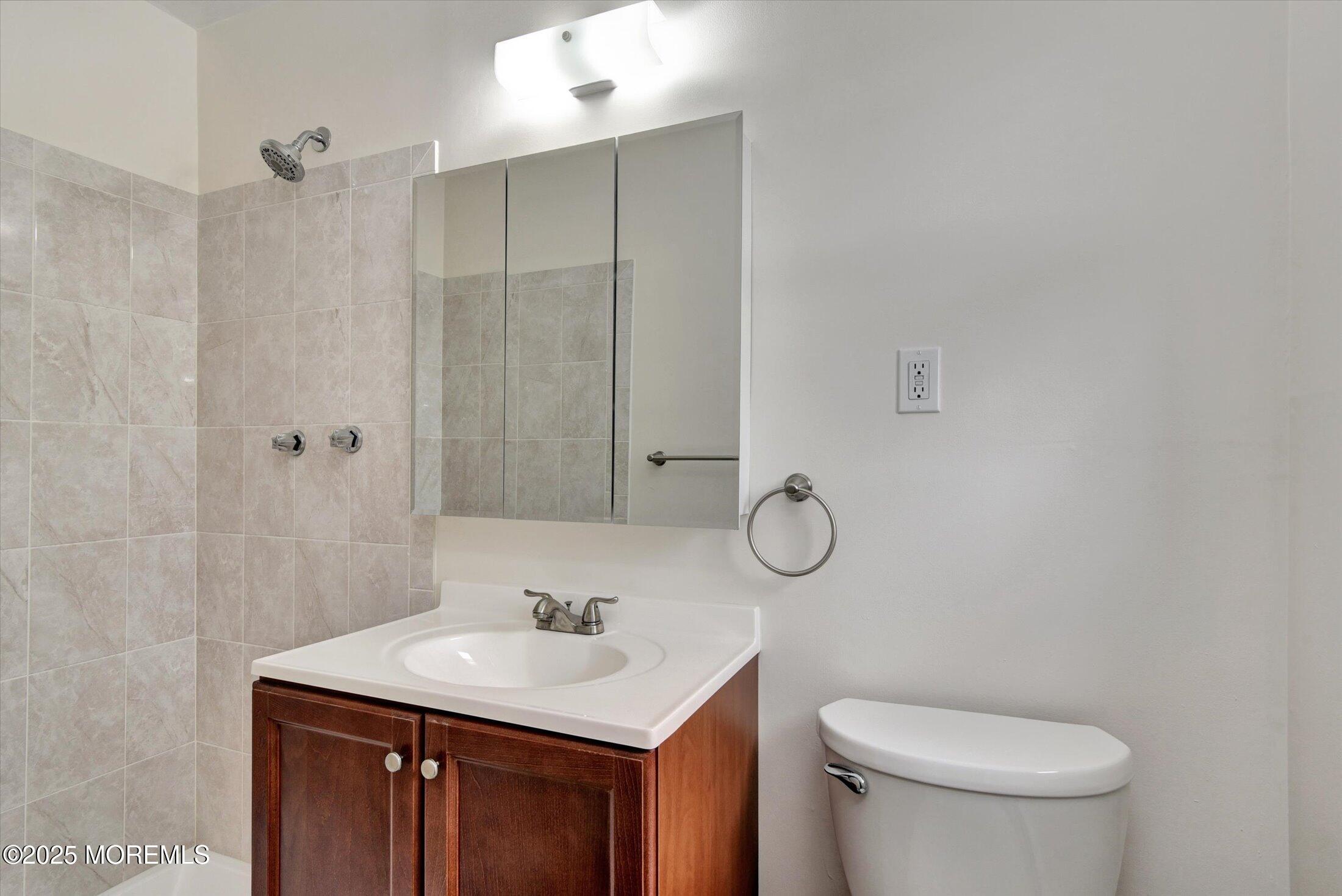 43 Manchester Court #F, Freehold, New Jersey image 17