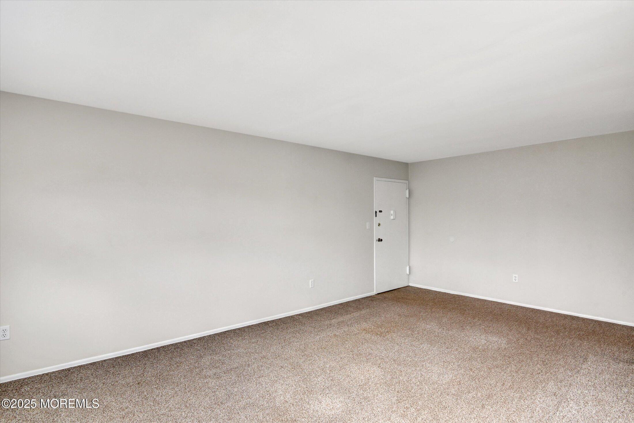 43 Manchester Court #F, Freehold, New Jersey image 4