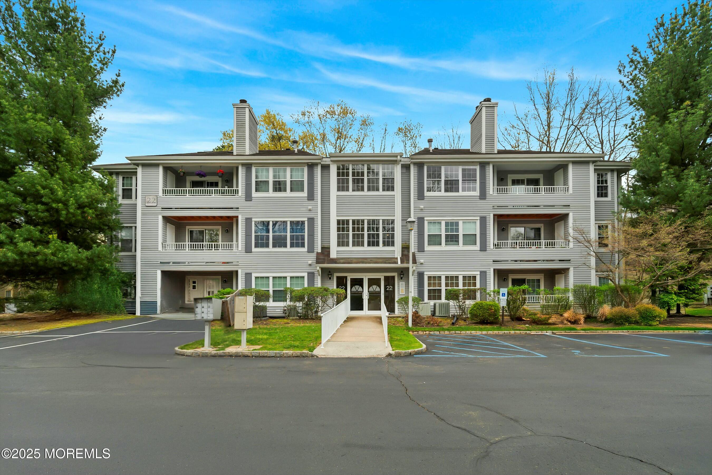2212 Candlelight Court #2212, Helmetta, New Jersey image 1