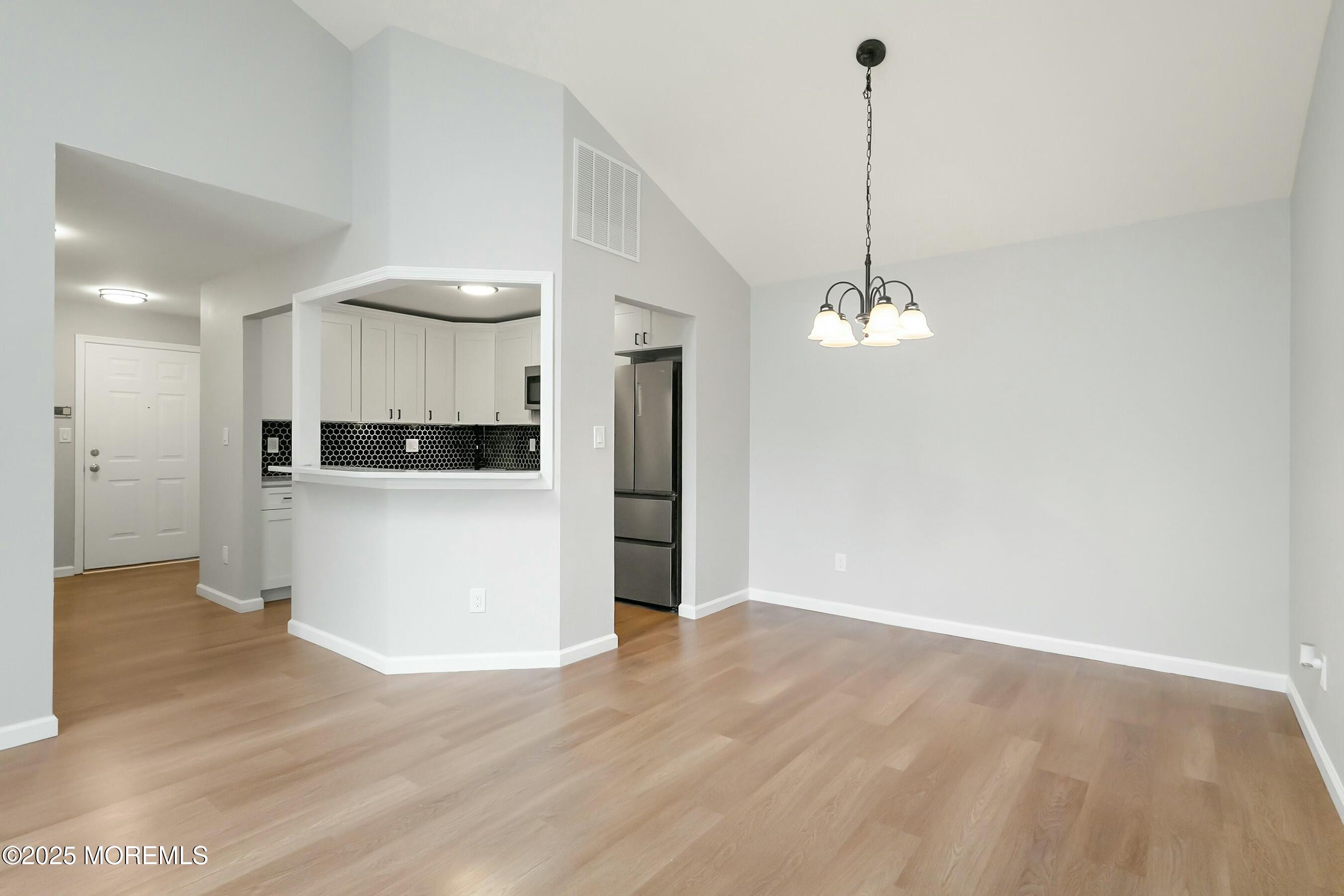 2212 Candlelight Court #2212, Helmetta, New Jersey image 5