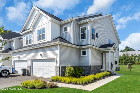 Condo For Sale - 308 Pilot Street<br/> Marlboro, NJ 07746