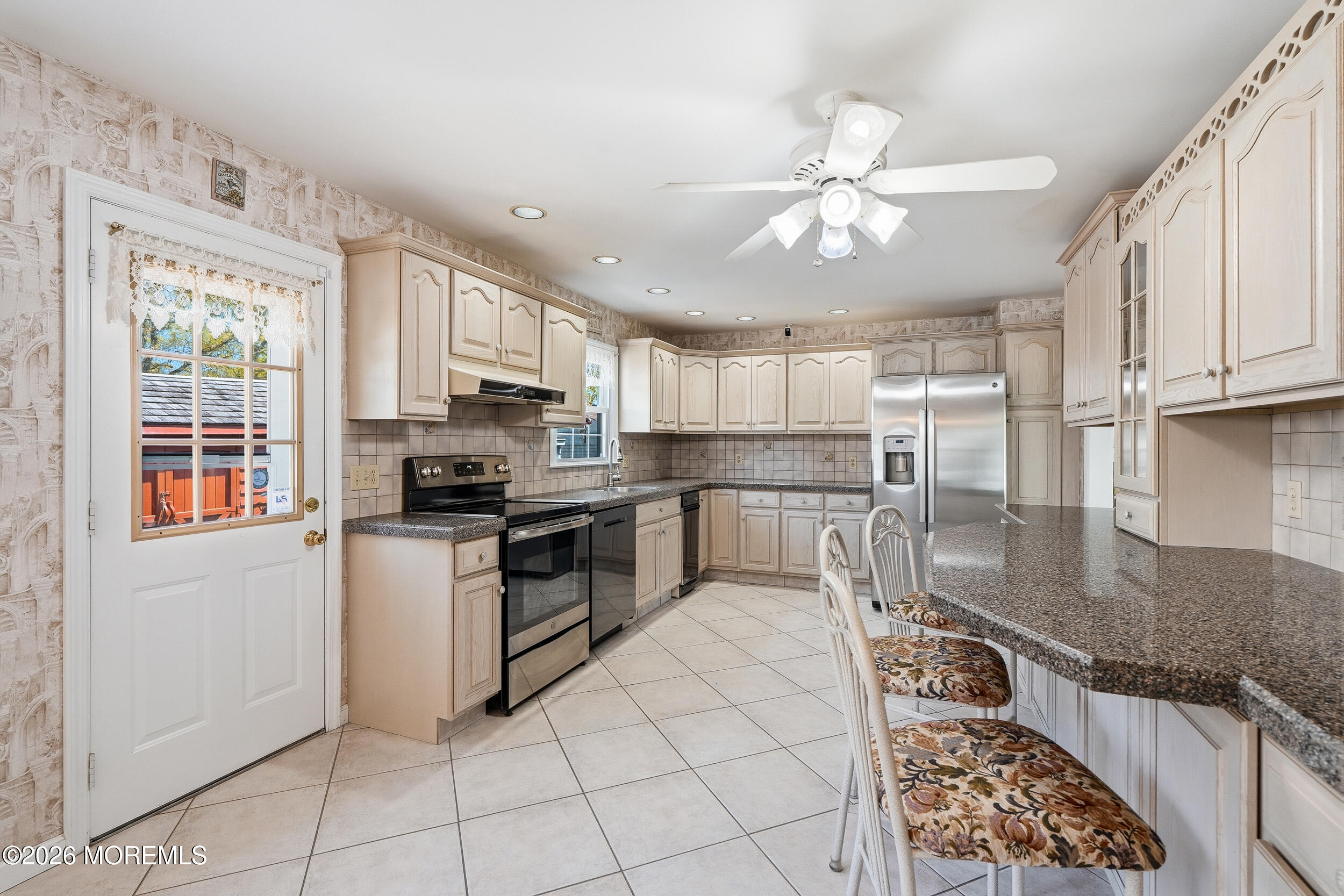 Oakhurst, New Jersey, 07755, United States, 3 Bedrooms Bedrooms, ,3 BathroomsBathrooms,Residential,Active,2043841