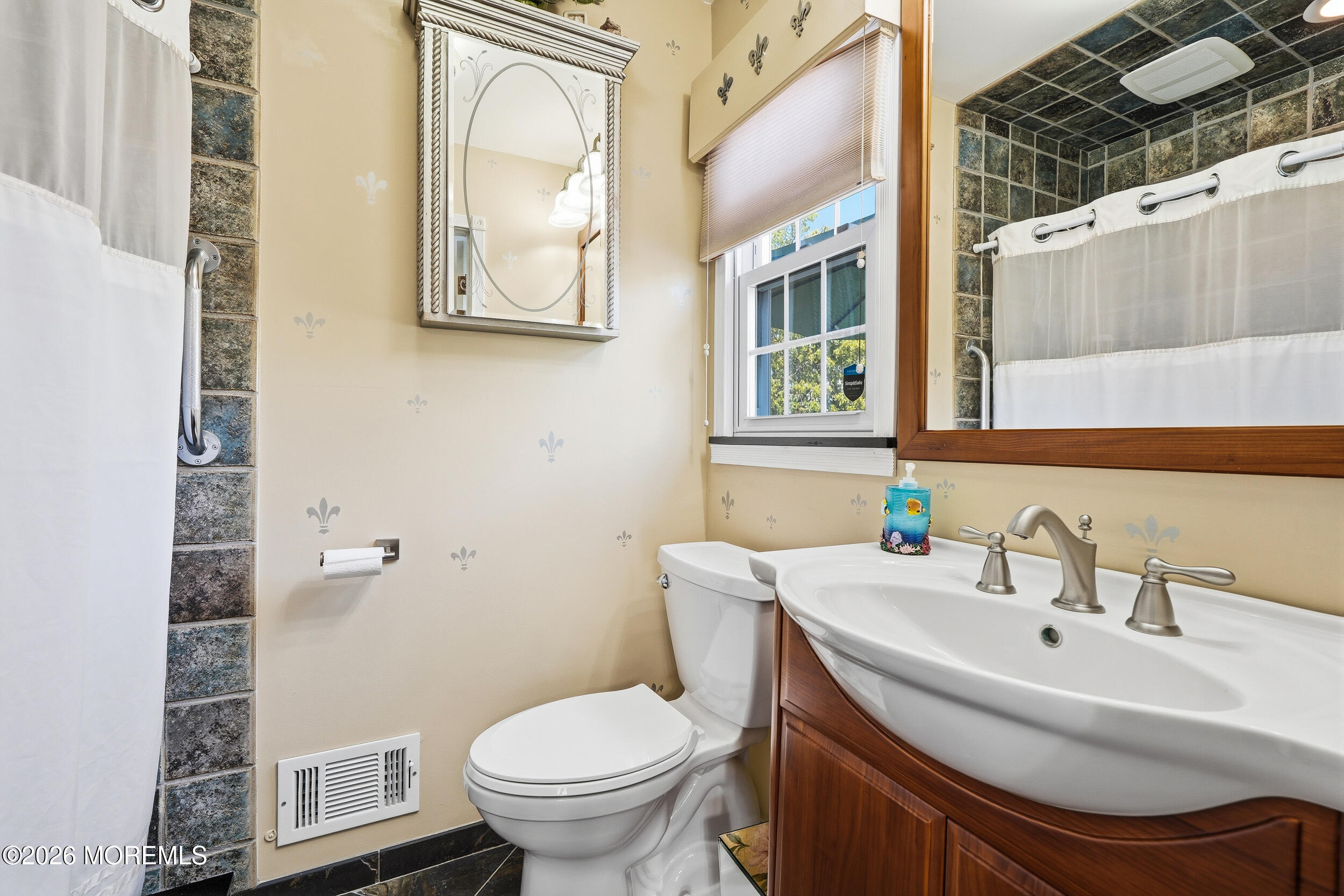 Oakhurst, New Jersey, 07755, United States, 3 Bedrooms Bedrooms, ,3 BathroomsBathrooms,Residential,Active,2043841
