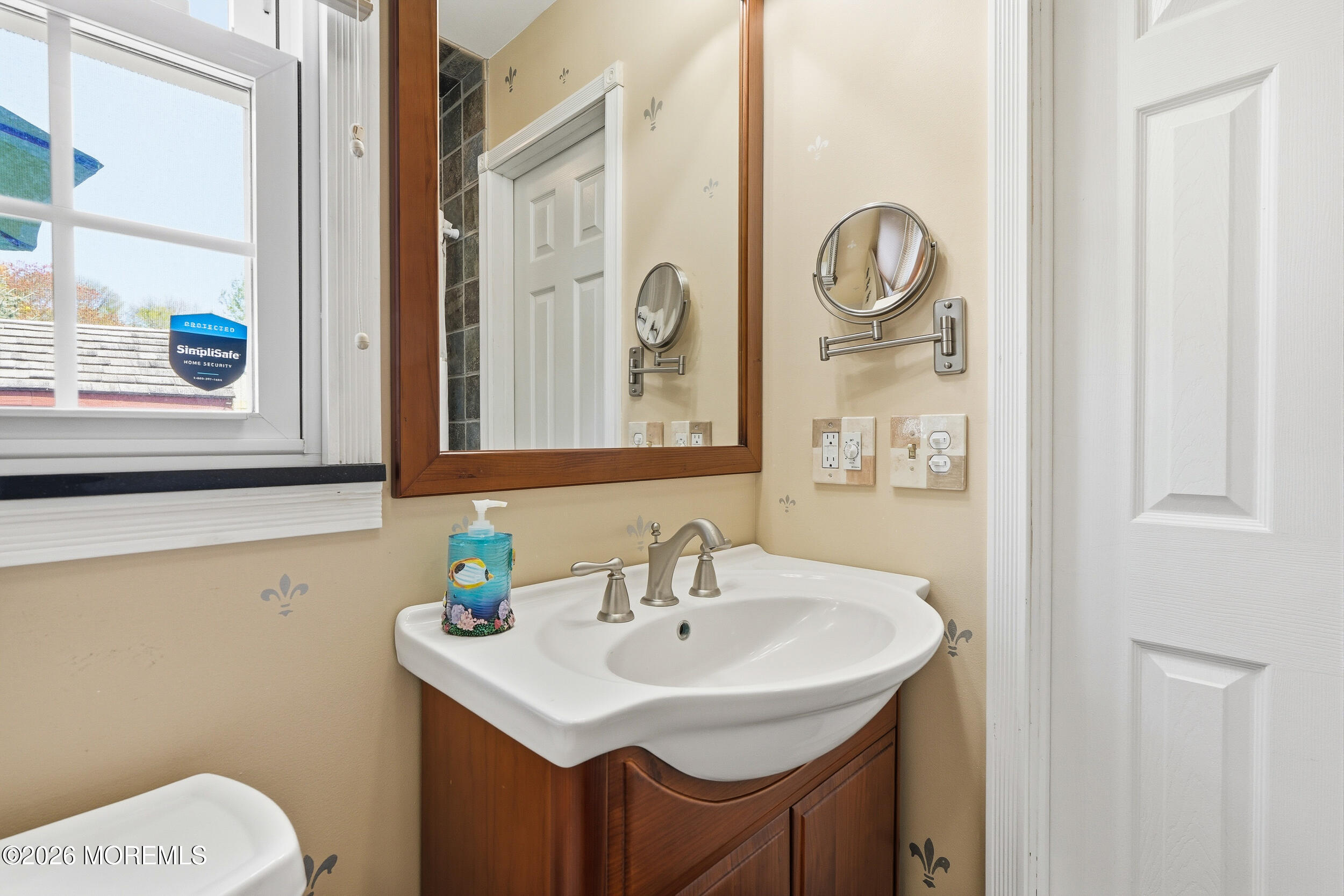 Oakhurst, New Jersey, 07755, United States, 3 Bedrooms Bedrooms, ,3 BathroomsBathrooms,Residential,Active,2043841