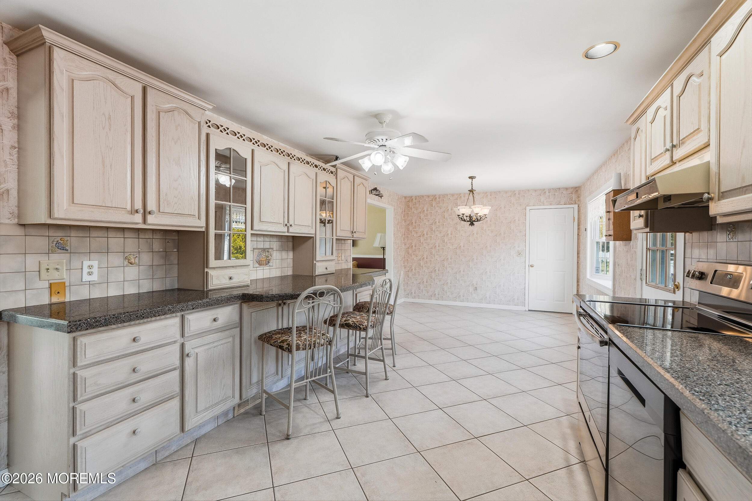 Oakhurst, New Jersey, 07755, United States, 3 Bedrooms Bedrooms, ,3 BathroomsBathrooms,Residential,Active,2043841