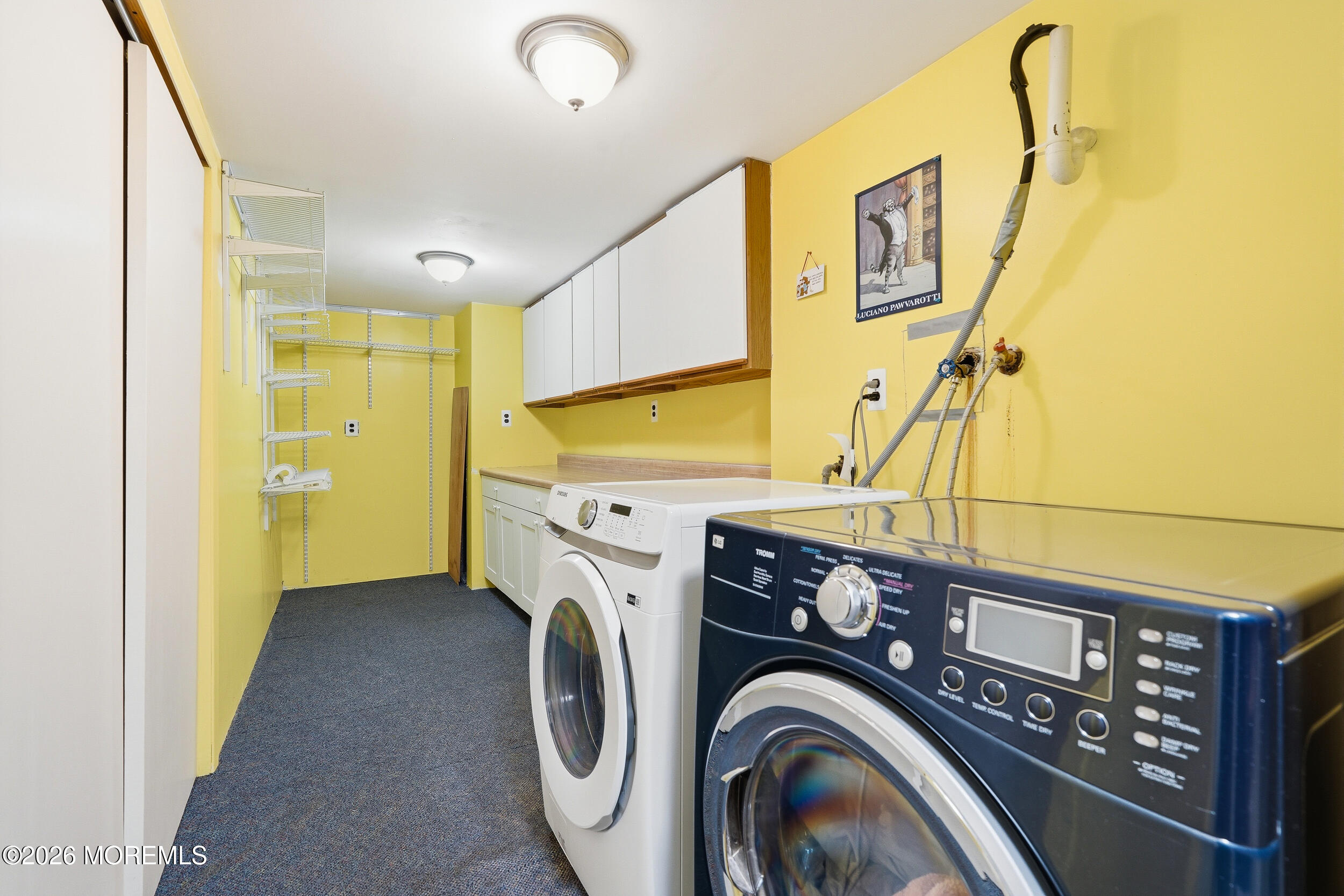 Oakhurst, New Jersey, 07755, United States, 3 Bedrooms Bedrooms, ,3 BathroomsBathrooms,Residential,Active,2043841