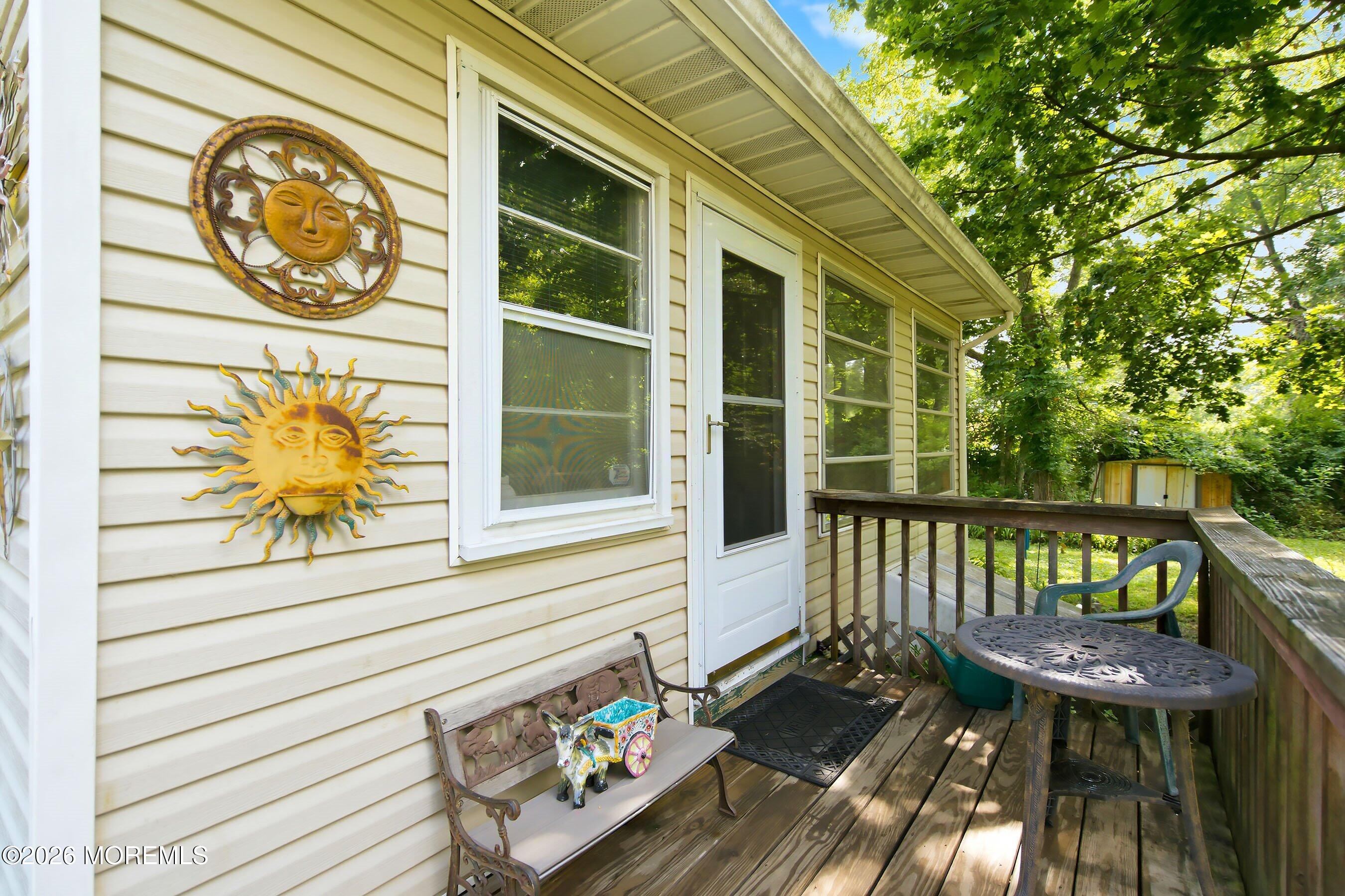 14 Sunset Avenue