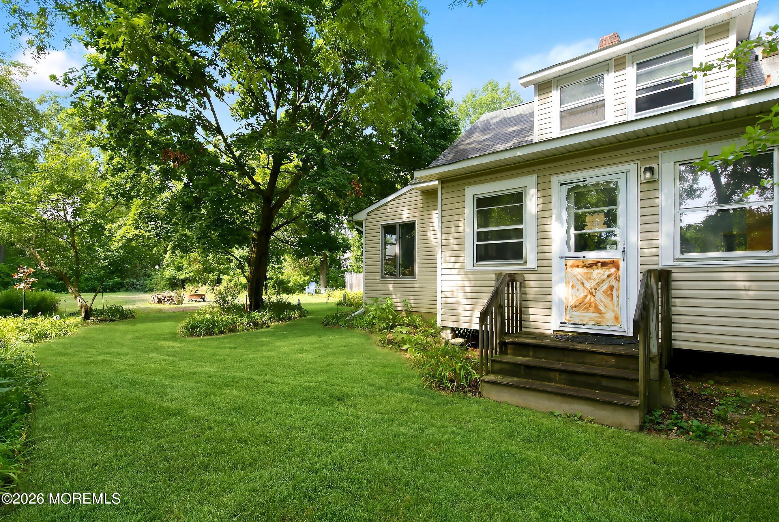 14 Sunset Avenue