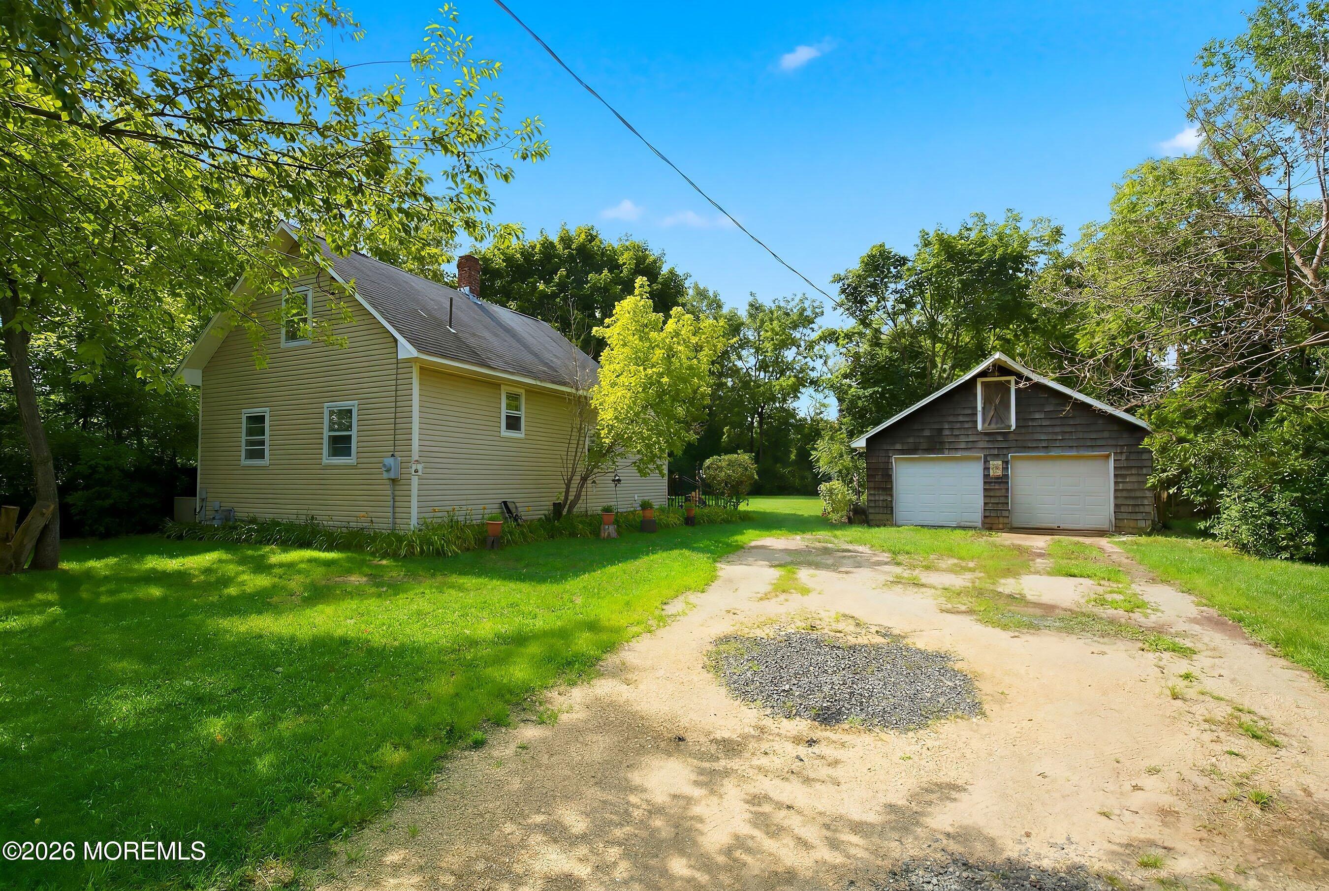 14 Sunset Avenue