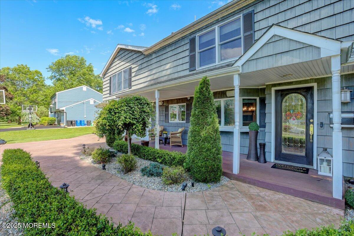 55 Yorktowne Drive, Manalapan, New Jersey image 4