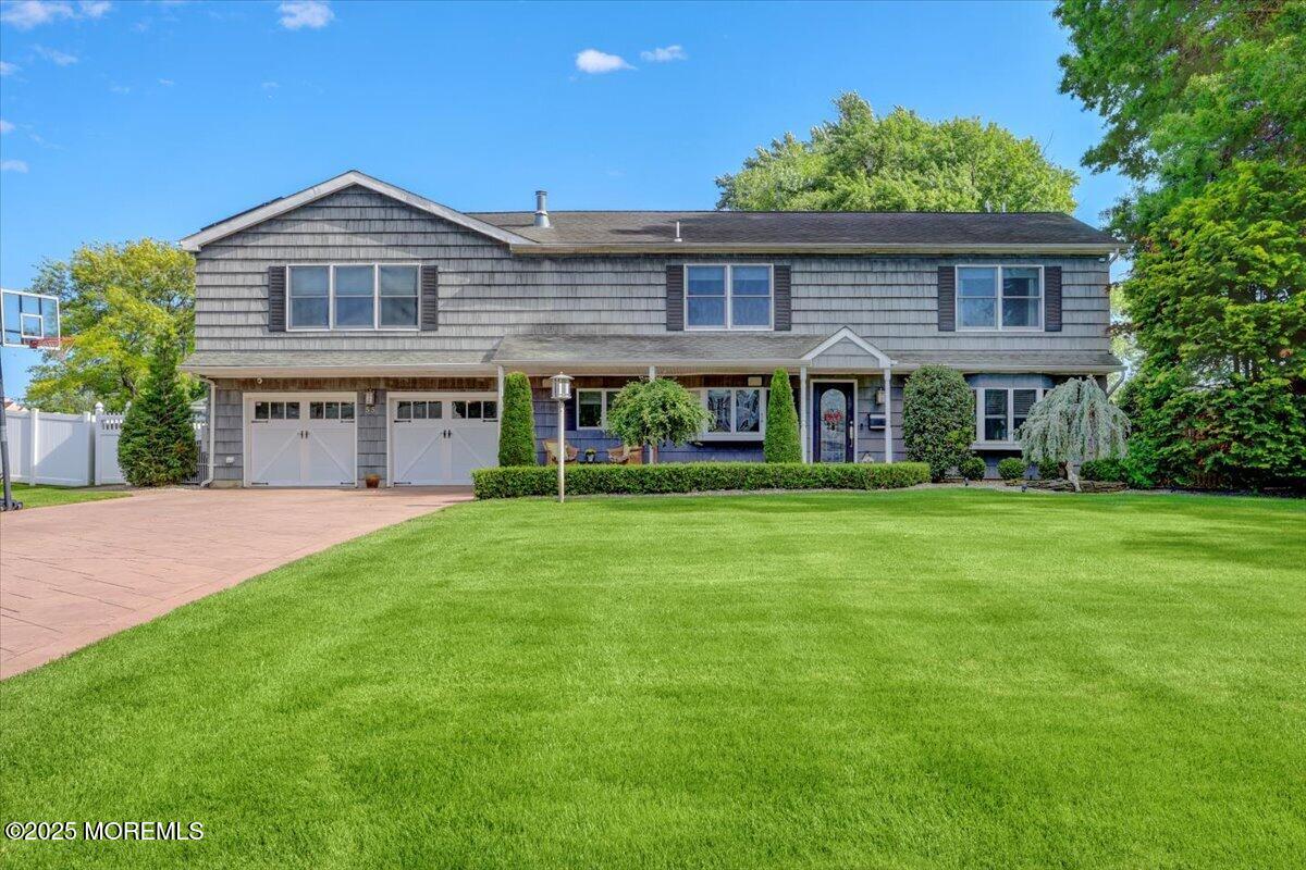 55 Yorktowne Drive, Manalapan, New Jersey image 1