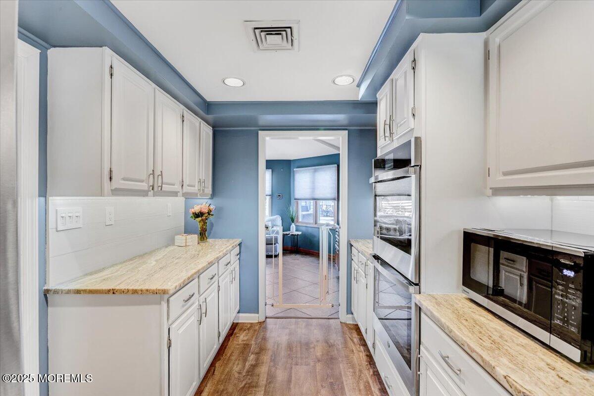 55 Yorktowne Drive, Manalapan, New Jersey image 11
