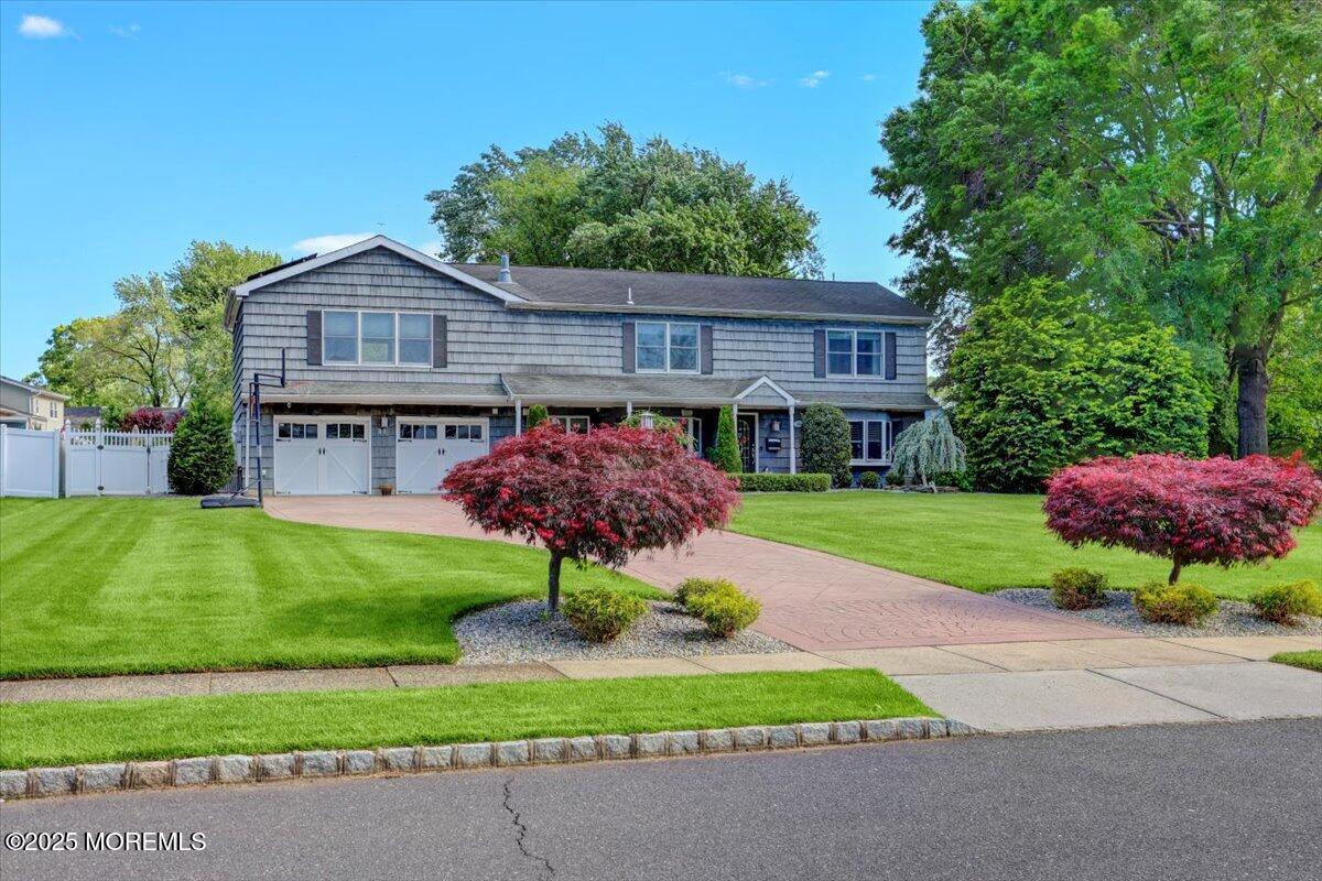55 Yorktowne Drive, Manalapan, New Jersey image 2
