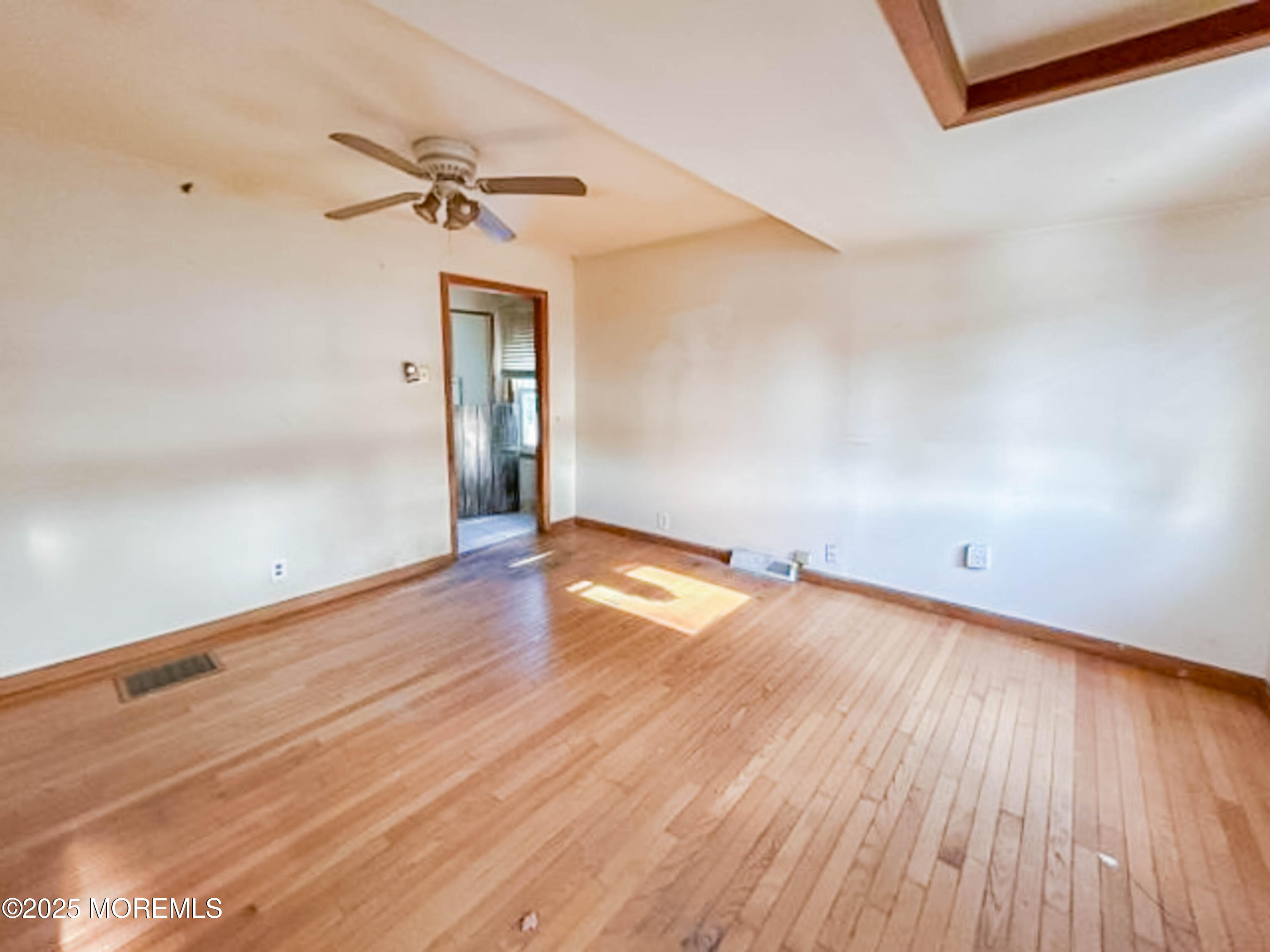 58 Manalapan Road, Spotswood, New Jersey image 5