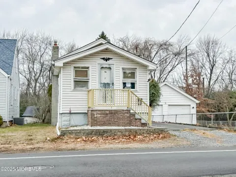 MLS: 22504868