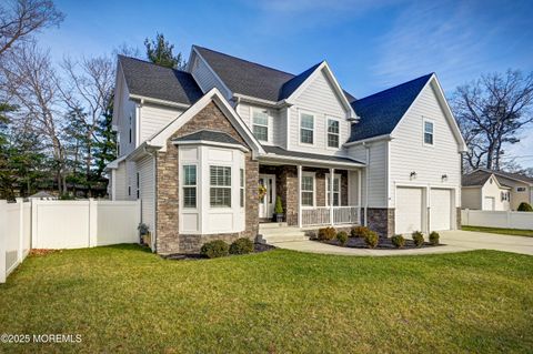 Photo of 28 Clayton Avenue, Monroe, NJ 08831 (MLS # 22535821)