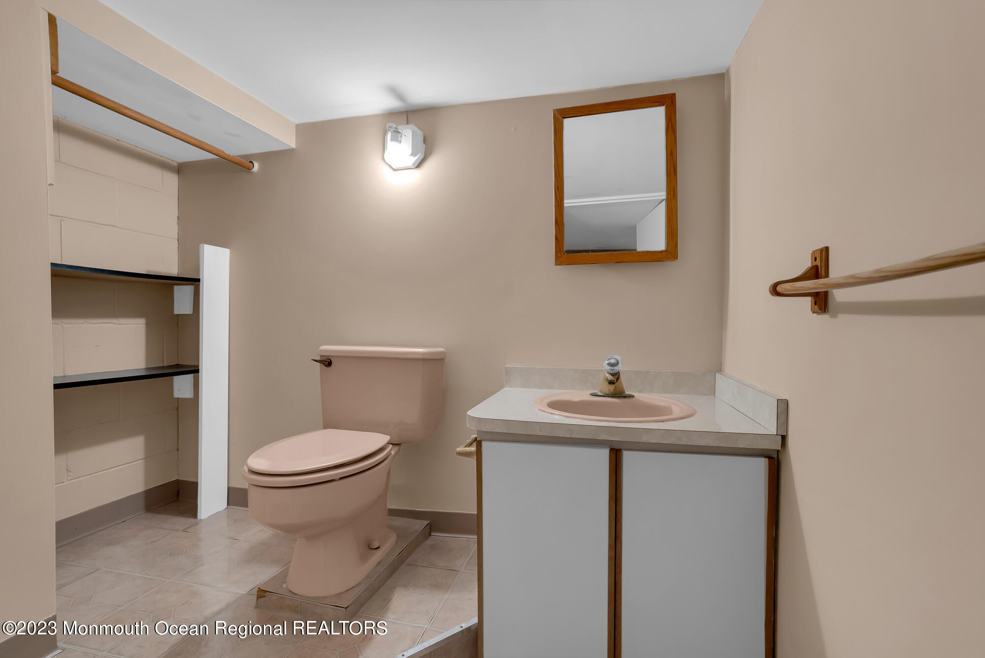 471 W Park Avenue, Oakhurst, New Jersey image 20