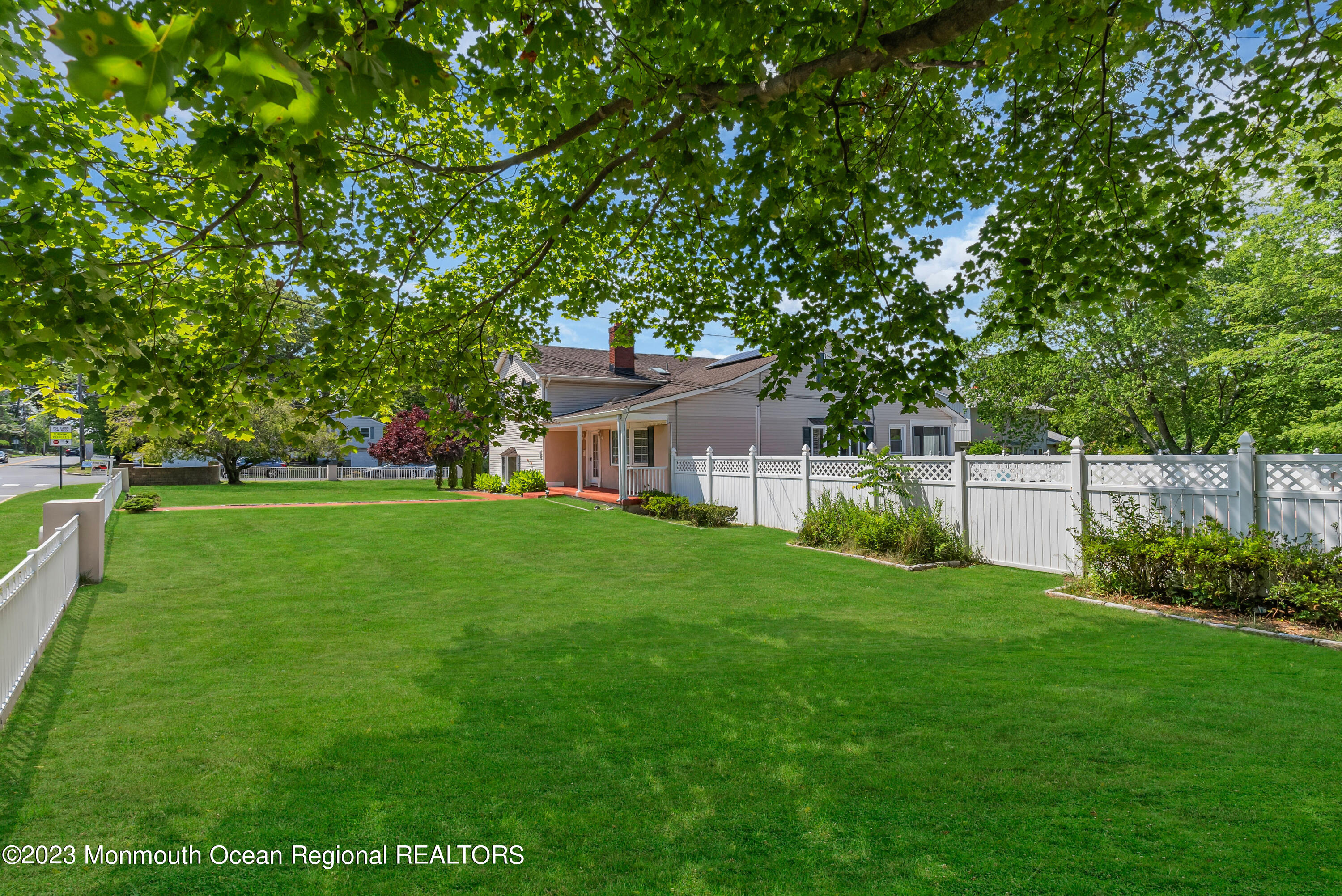 471 W Park Avenue, Oakhurst, New Jersey image 33