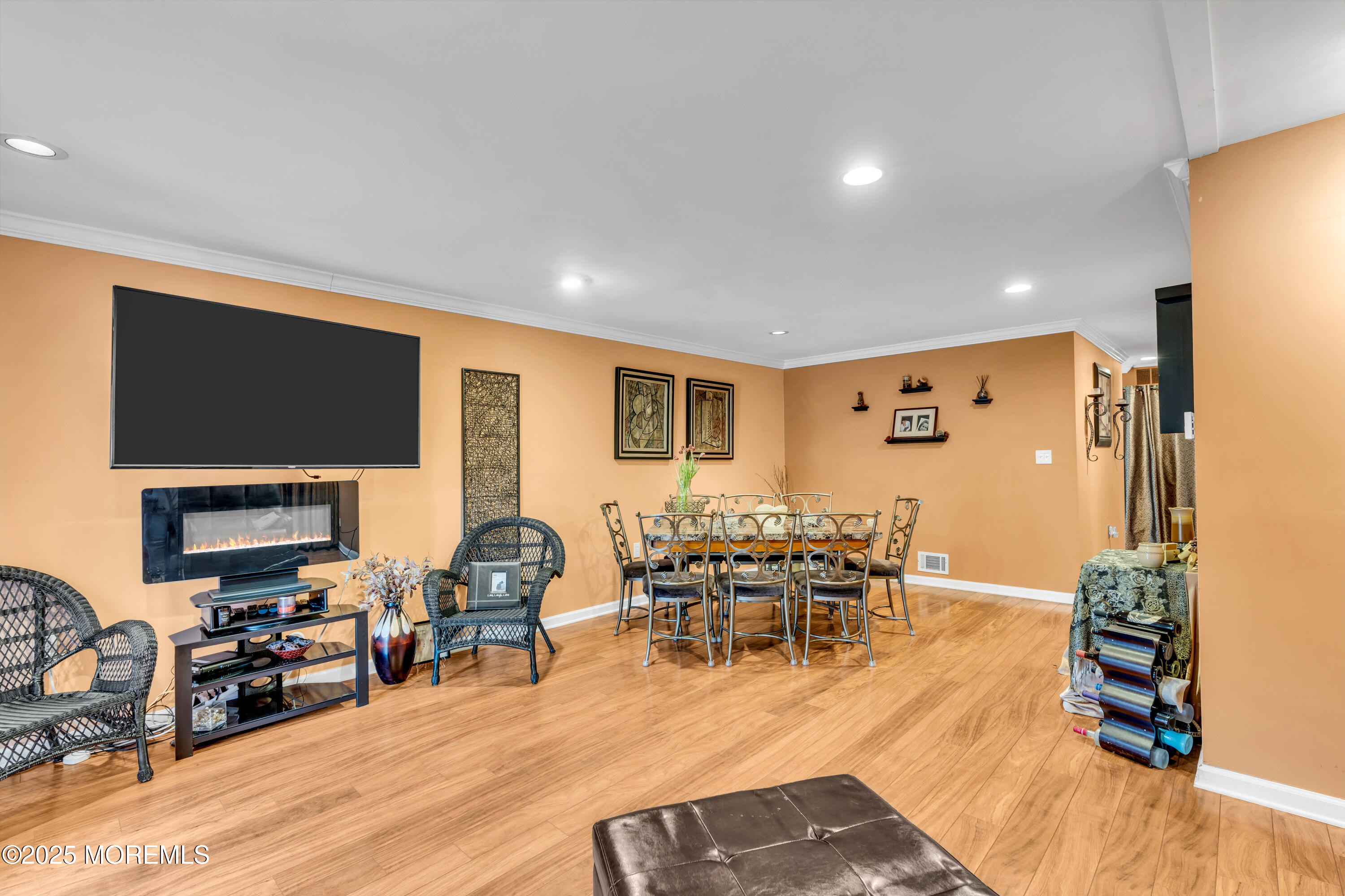 83 Nicole Court, Old Bridge, New Jersey image 4