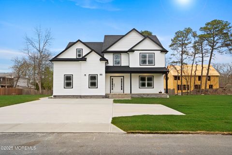 Photo of 2117 Broadway Boulevard, Toms River, NJ 08757 (MLS # 22531494)