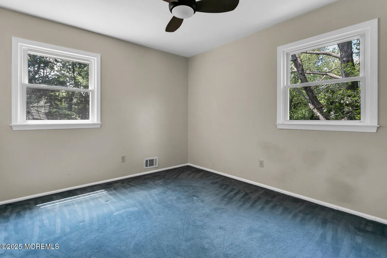 Eatontown, New Jersey 07724, United States, 4 Bedrooms Bedrooms, ,3 BathroomsBathrooms,Residential,Active,160203