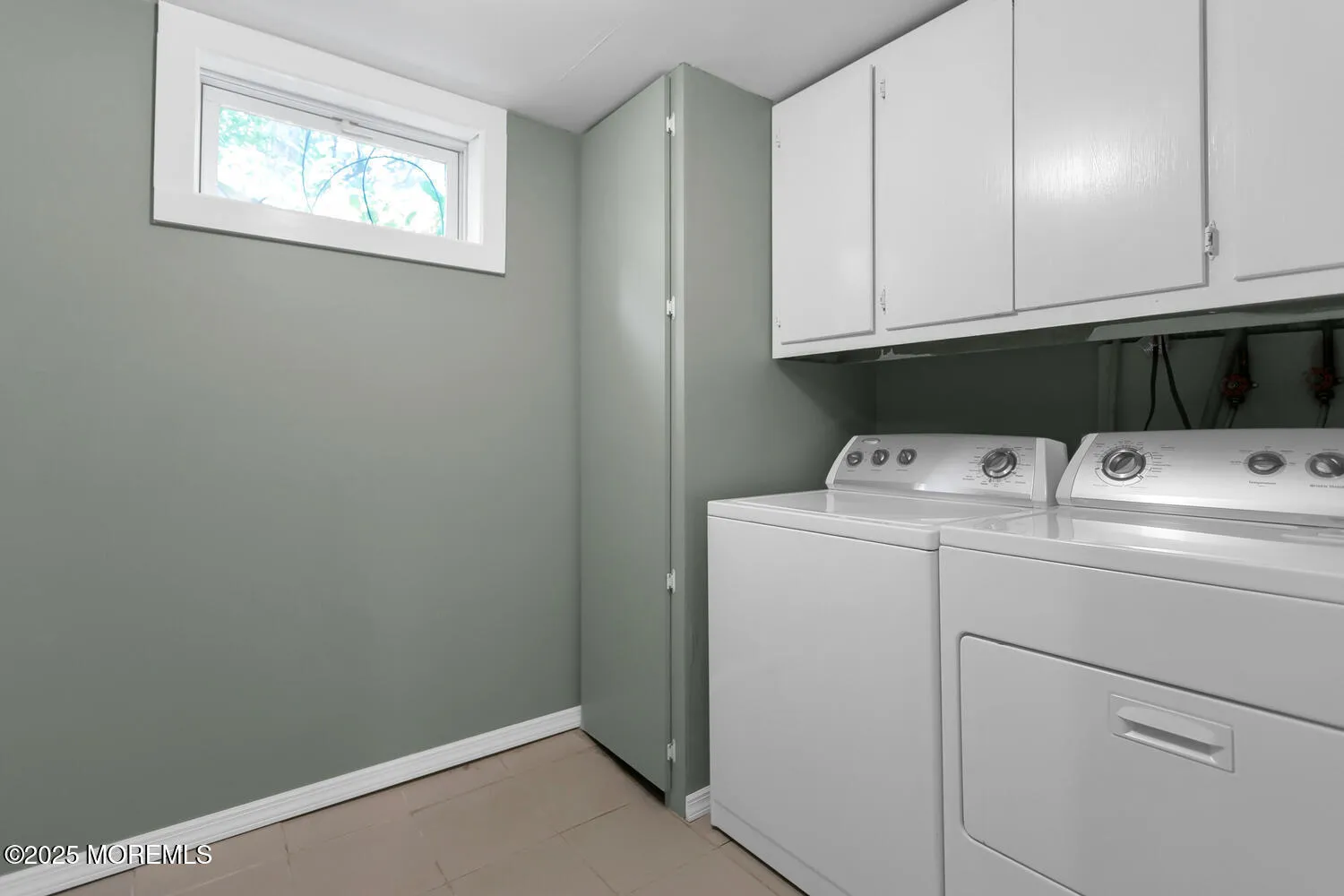 Eatontown, New Jersey 07724, United States, 4 Bedrooms Bedrooms, ,3 BathroomsBathrooms,Residential,Active,160203