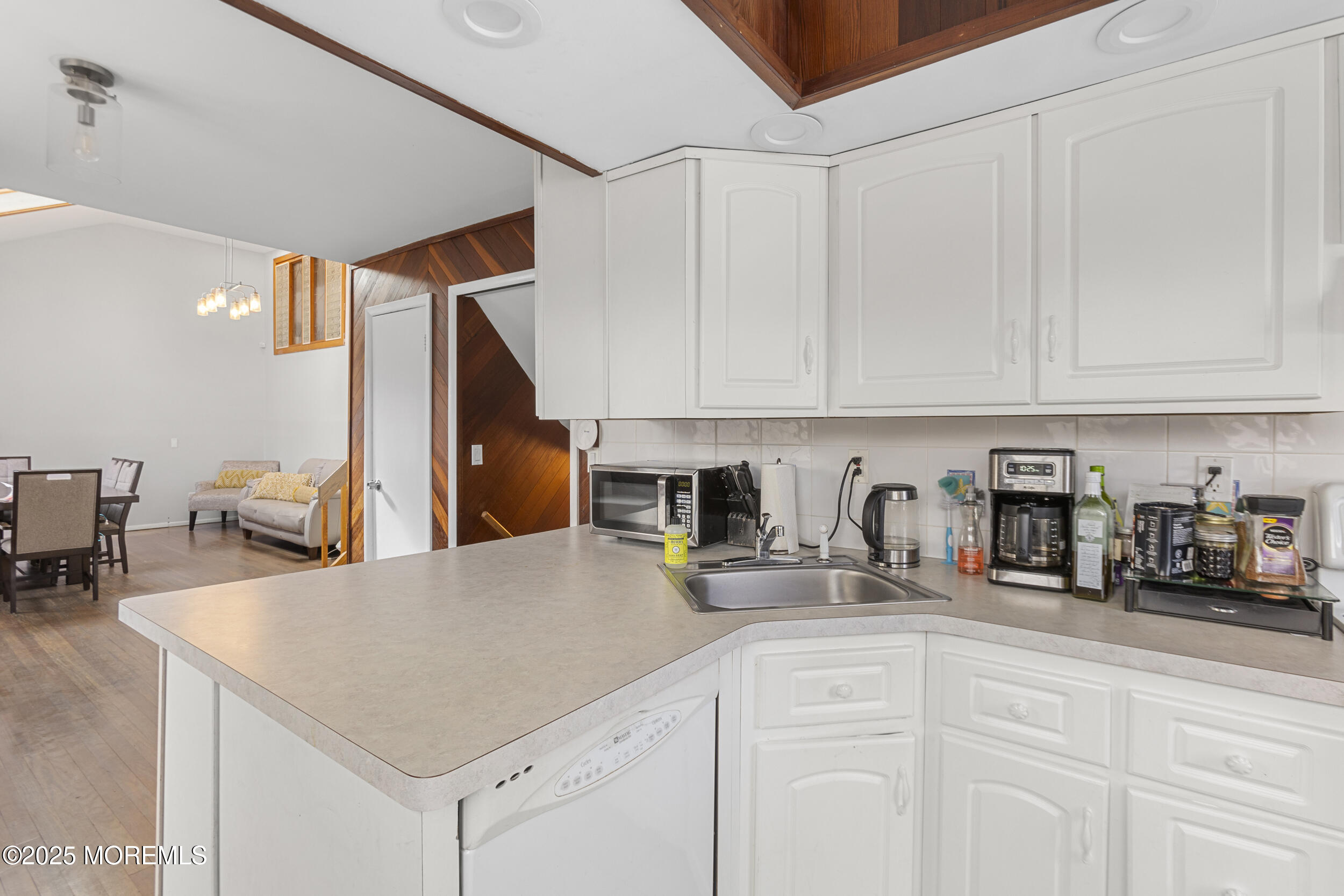 34 Arno Street, Oakhurst, New Jersey image 11