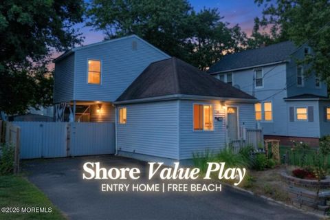 Homes For Sale - 18 Saint Johns Place<br/> Keansburg, NJ 07734