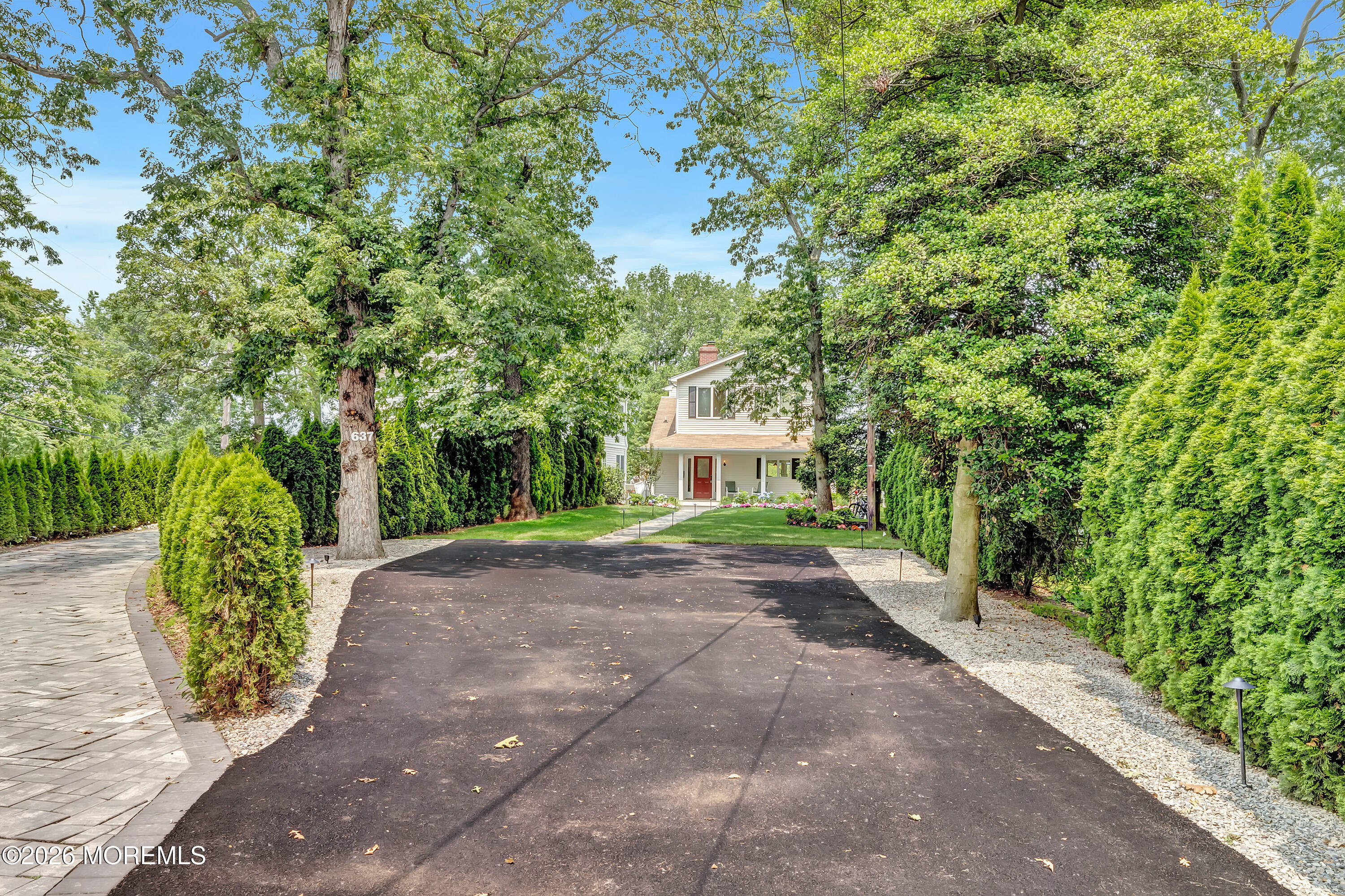 637 Beacon Boulevard