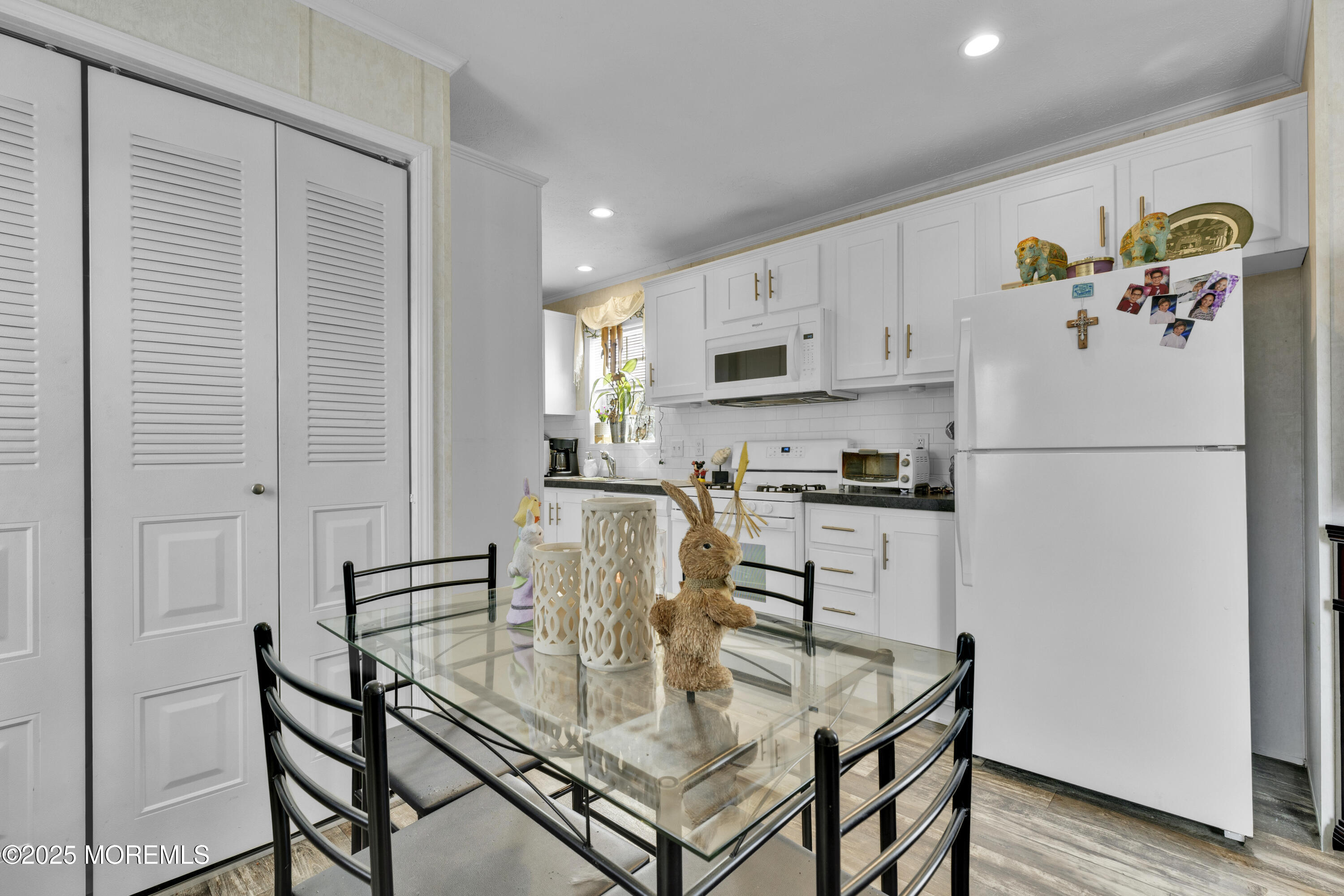 16 Bayshore Mobile Mnr, Hazlet, New Jersey image 7