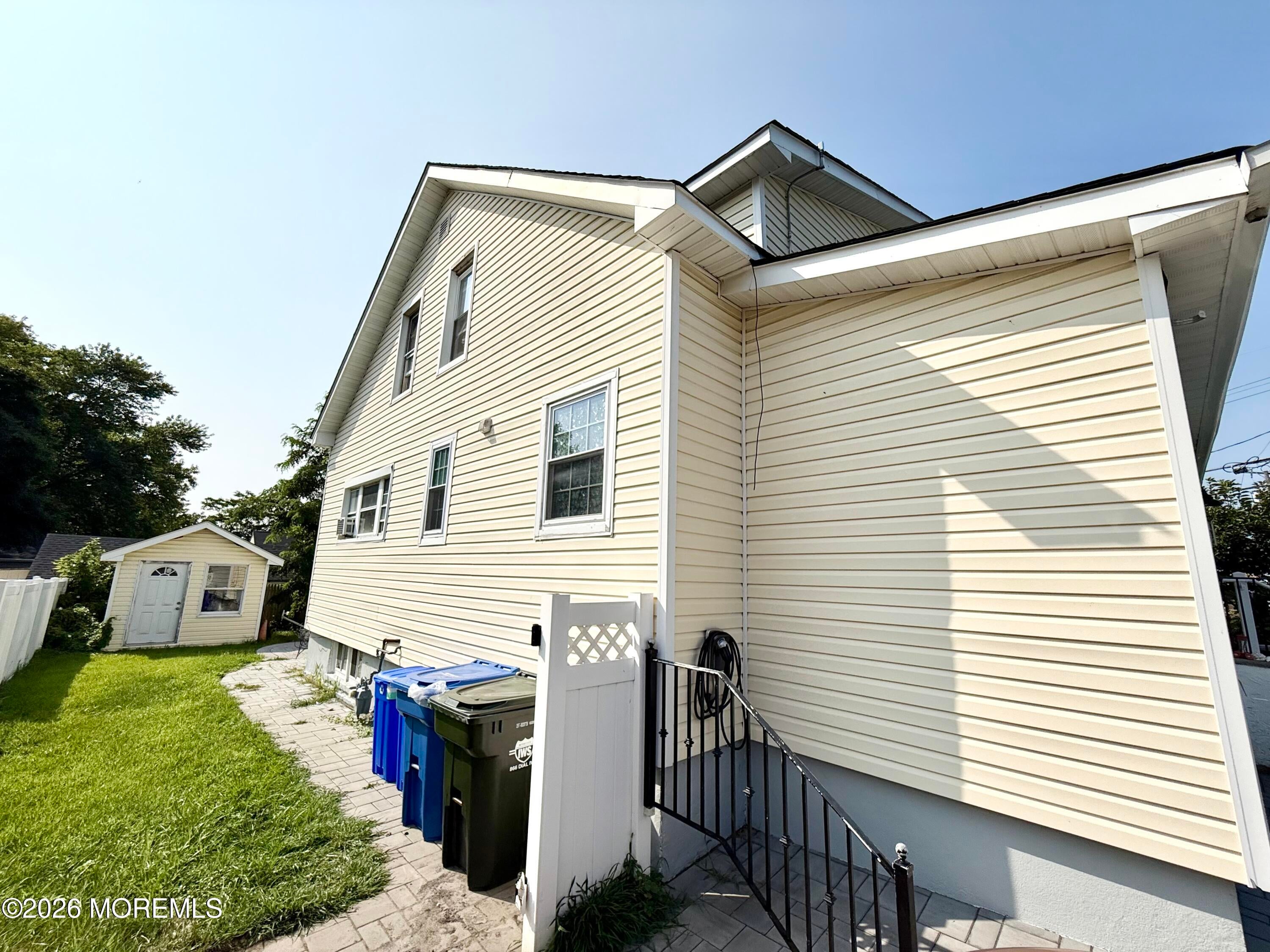 73 Laurence Parkway