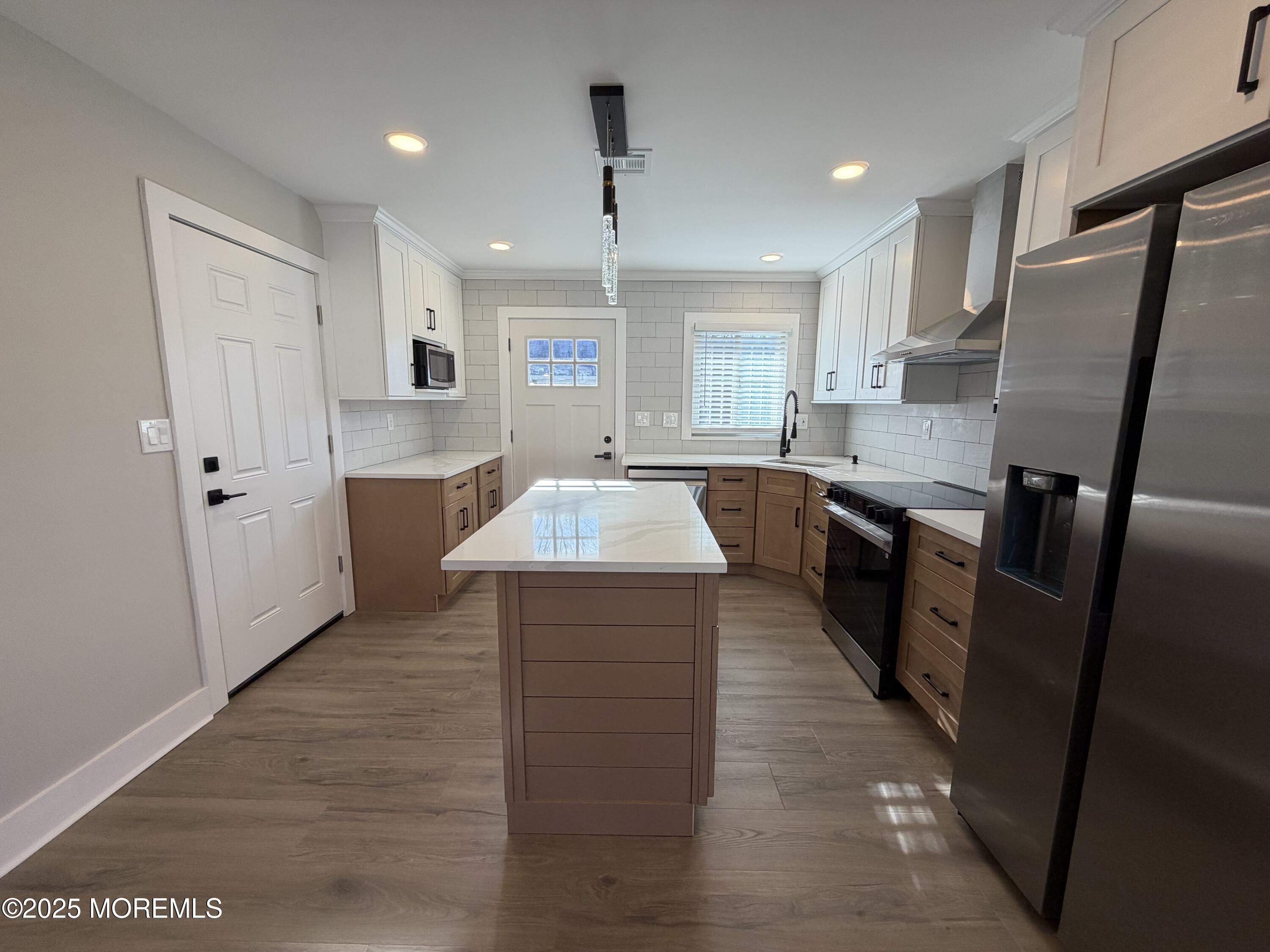 833b Inverness Court B