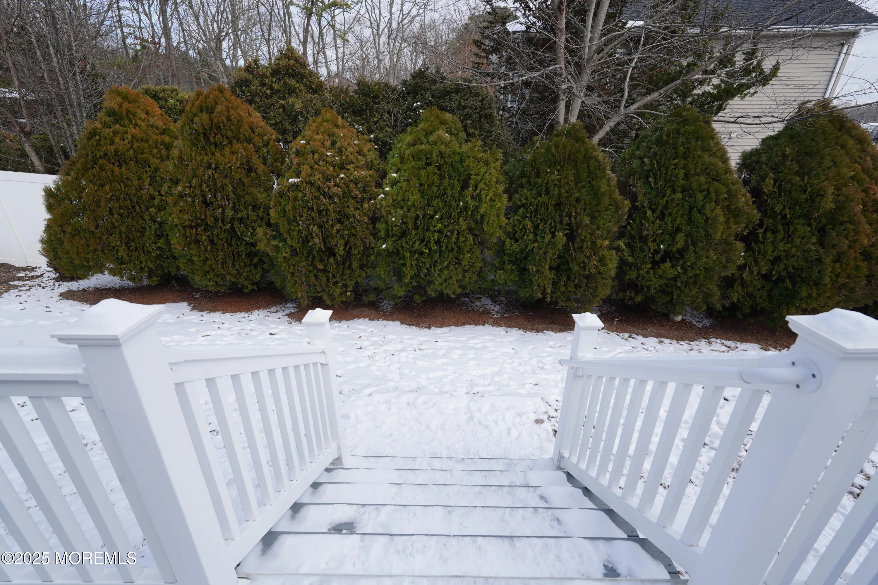 Howell, New Jersey 07731, United States, 4 Bedrooms Bedrooms, ,3 BathroomsBathrooms,Residential,Pending,15688