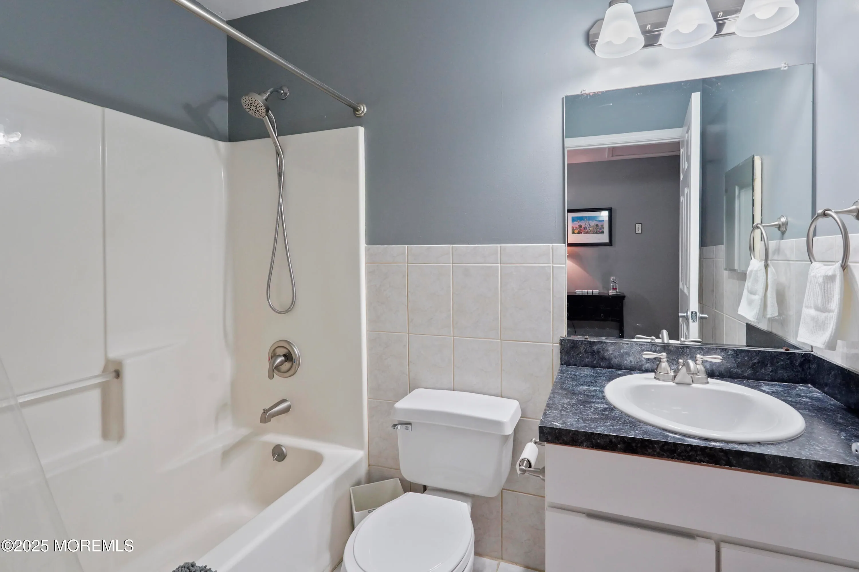 Howell, New Jersey 07731, United States, 4 Bedrooms Bedrooms, ,3 BathroomsBathrooms,Residential,Pending,15688
