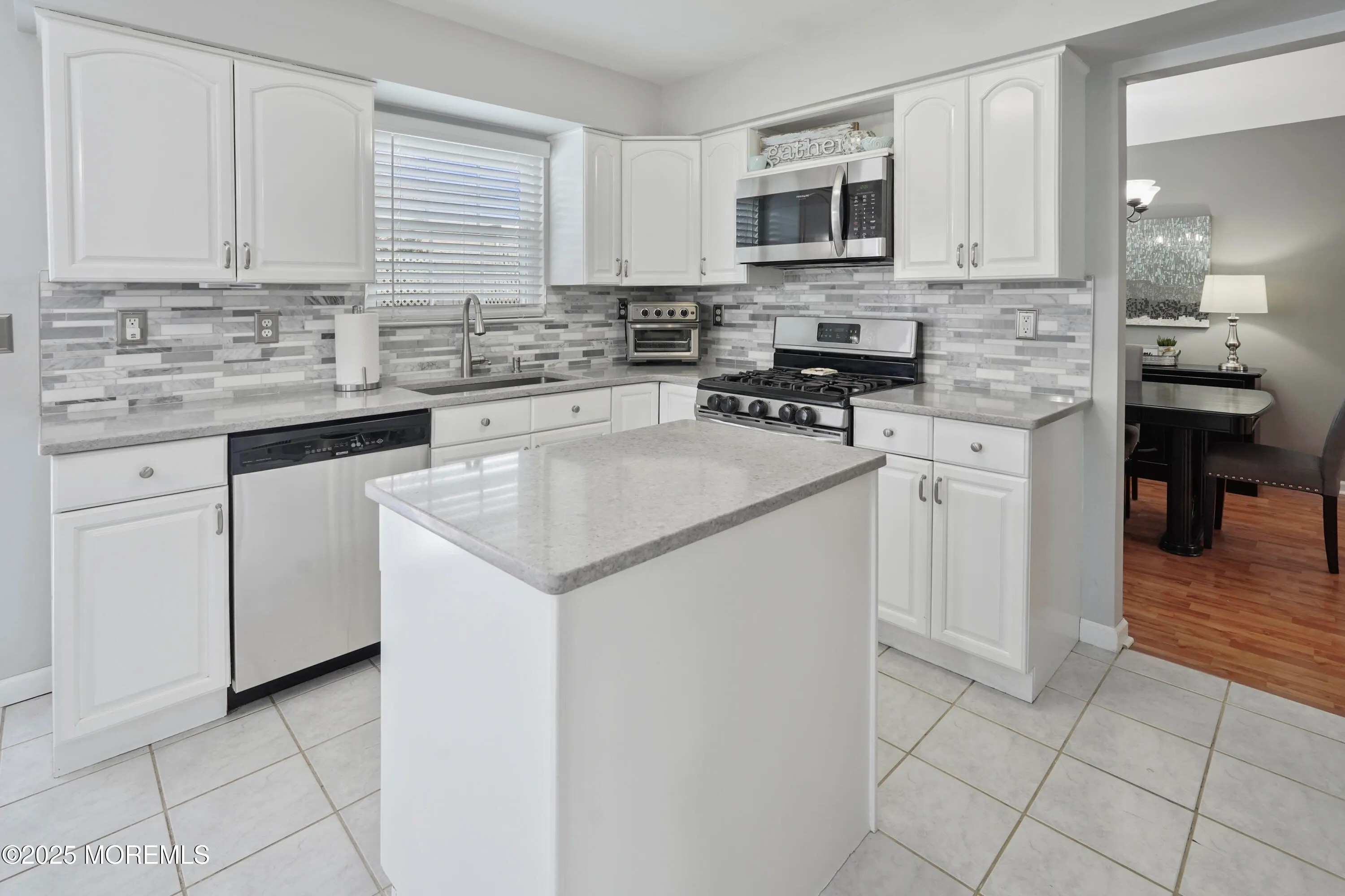Howell, New Jersey 07731, United States, 4 Bedrooms Bedrooms, ,3 BathroomsBathrooms,Residential,Pending,15688