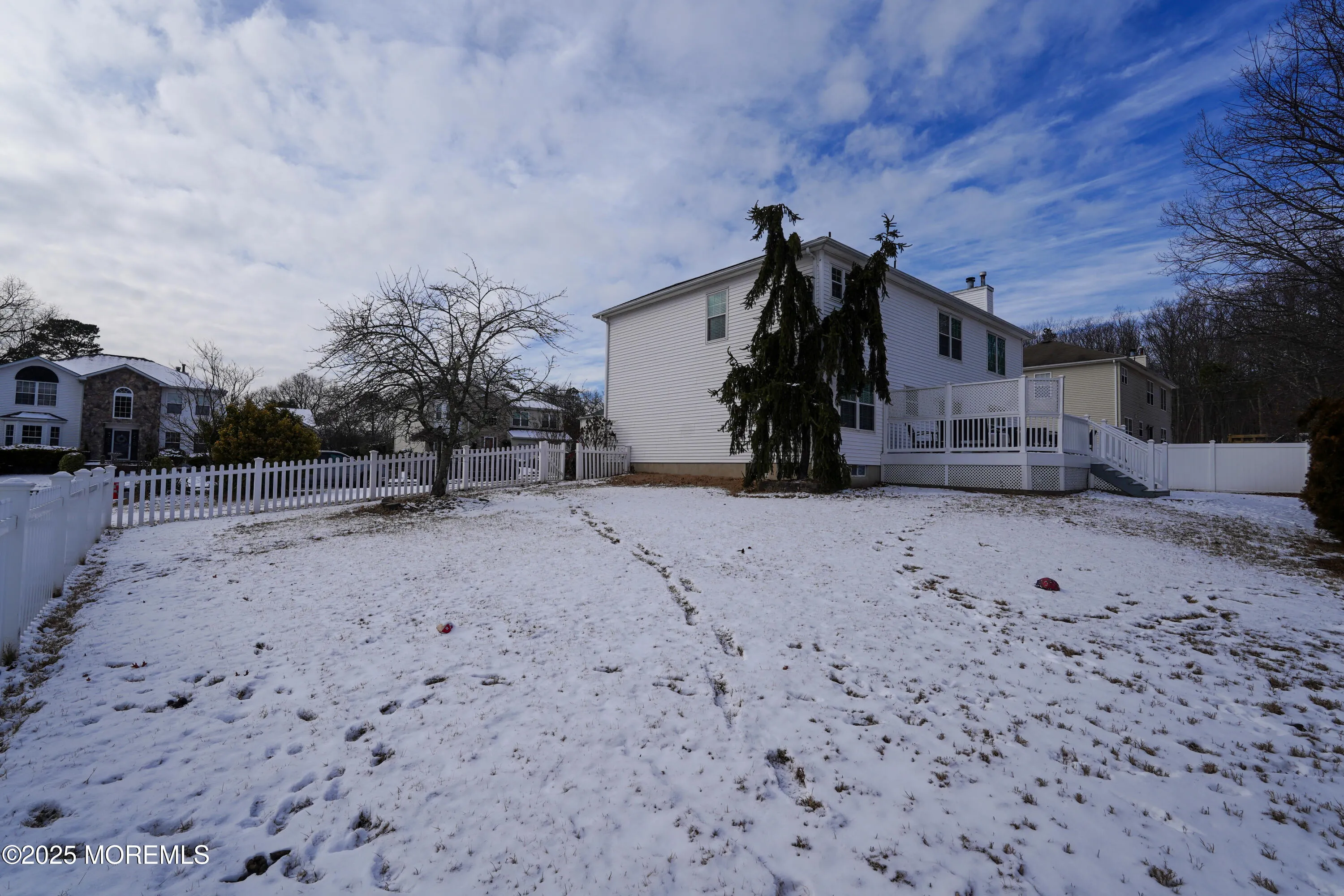 Howell, New Jersey 07731, United States, 4 Bedrooms Bedrooms, ,3 BathroomsBathrooms,Residential,Pending,15688