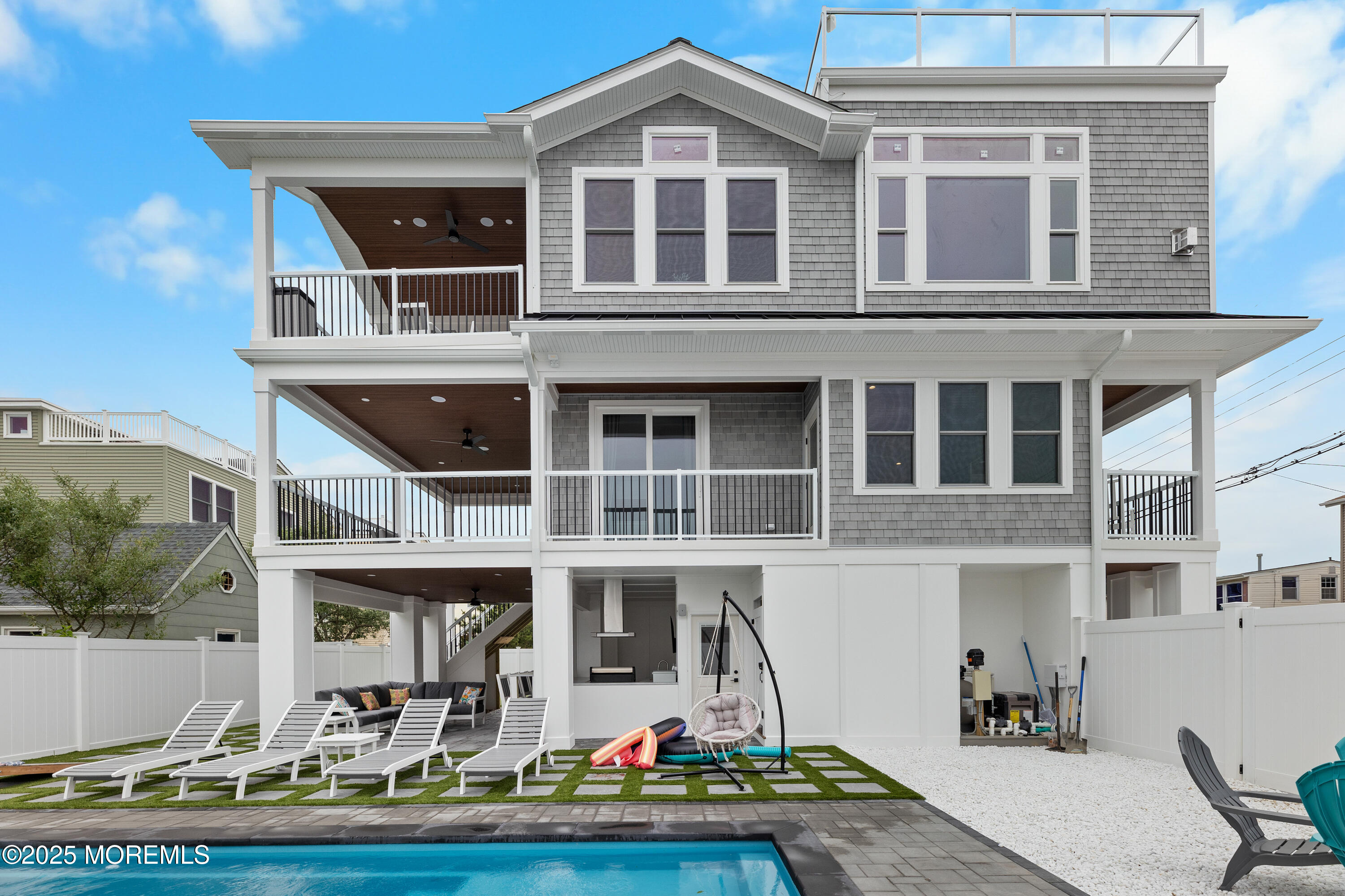 Long Beach Twp, New Jersey, 08008, United States, 6 Bedrooms Bedrooms, ,7 BathroomsBathrooms,Residential,Active,2036372