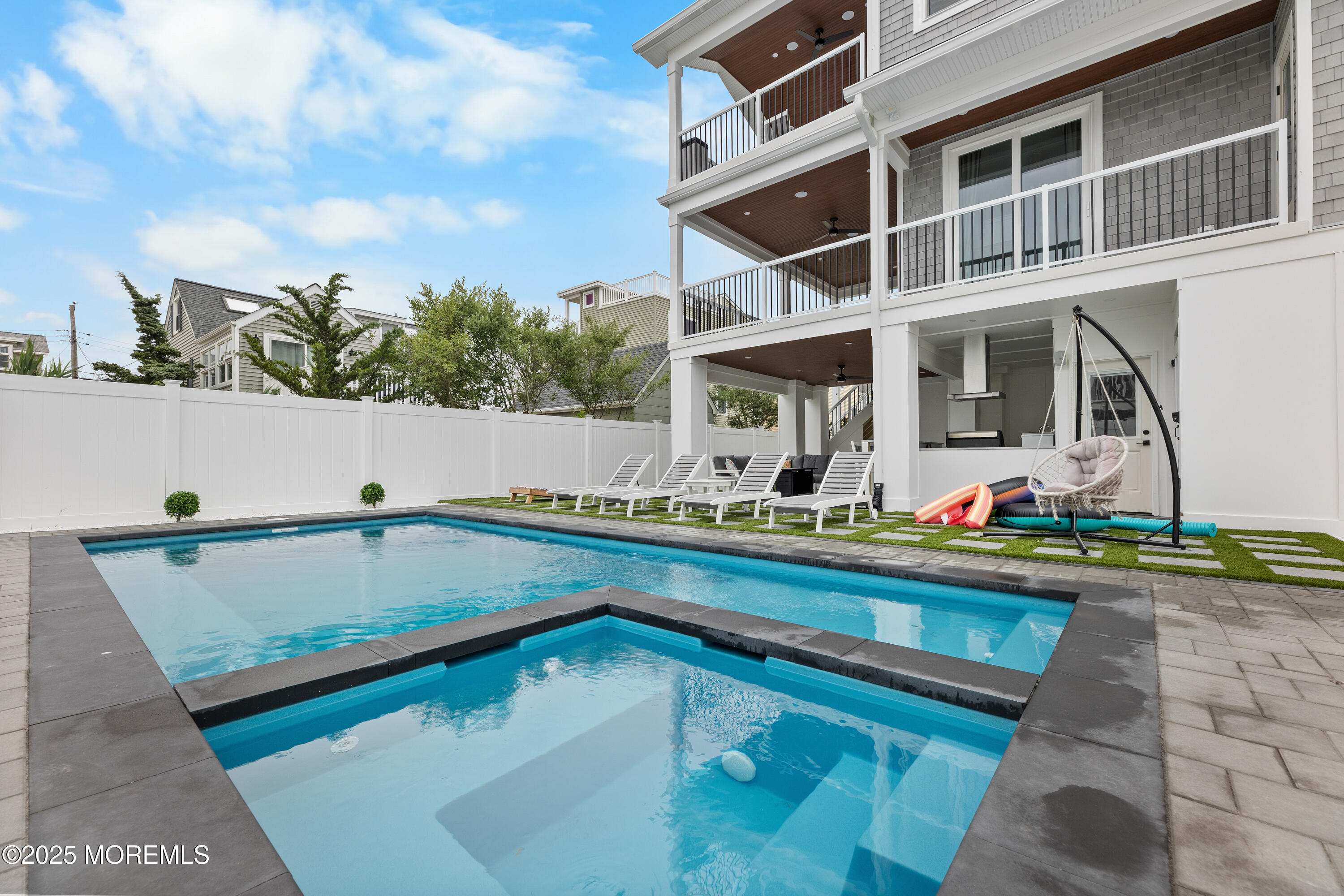 Long Beach Twp, New Jersey, 08008, United States, 6 Bedrooms Bedrooms, ,7 BathroomsBathrooms,Residential,Active,2036372