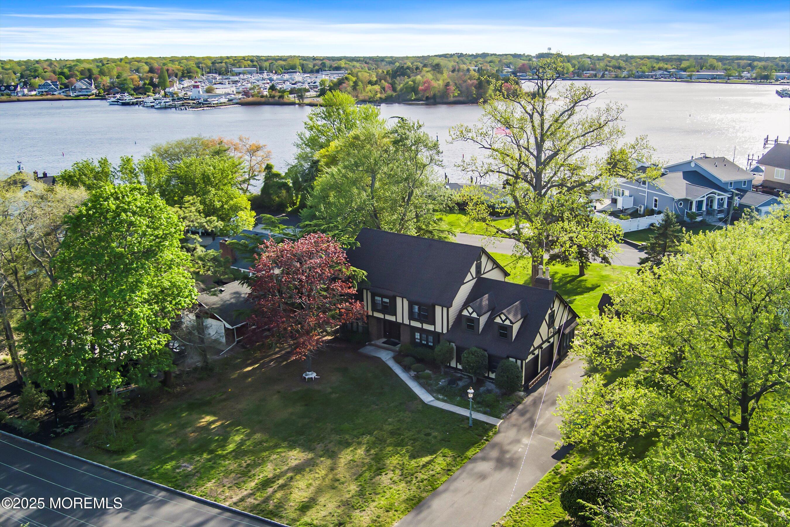 27 Magnolia Lane, Toms River, New Jersey image 1