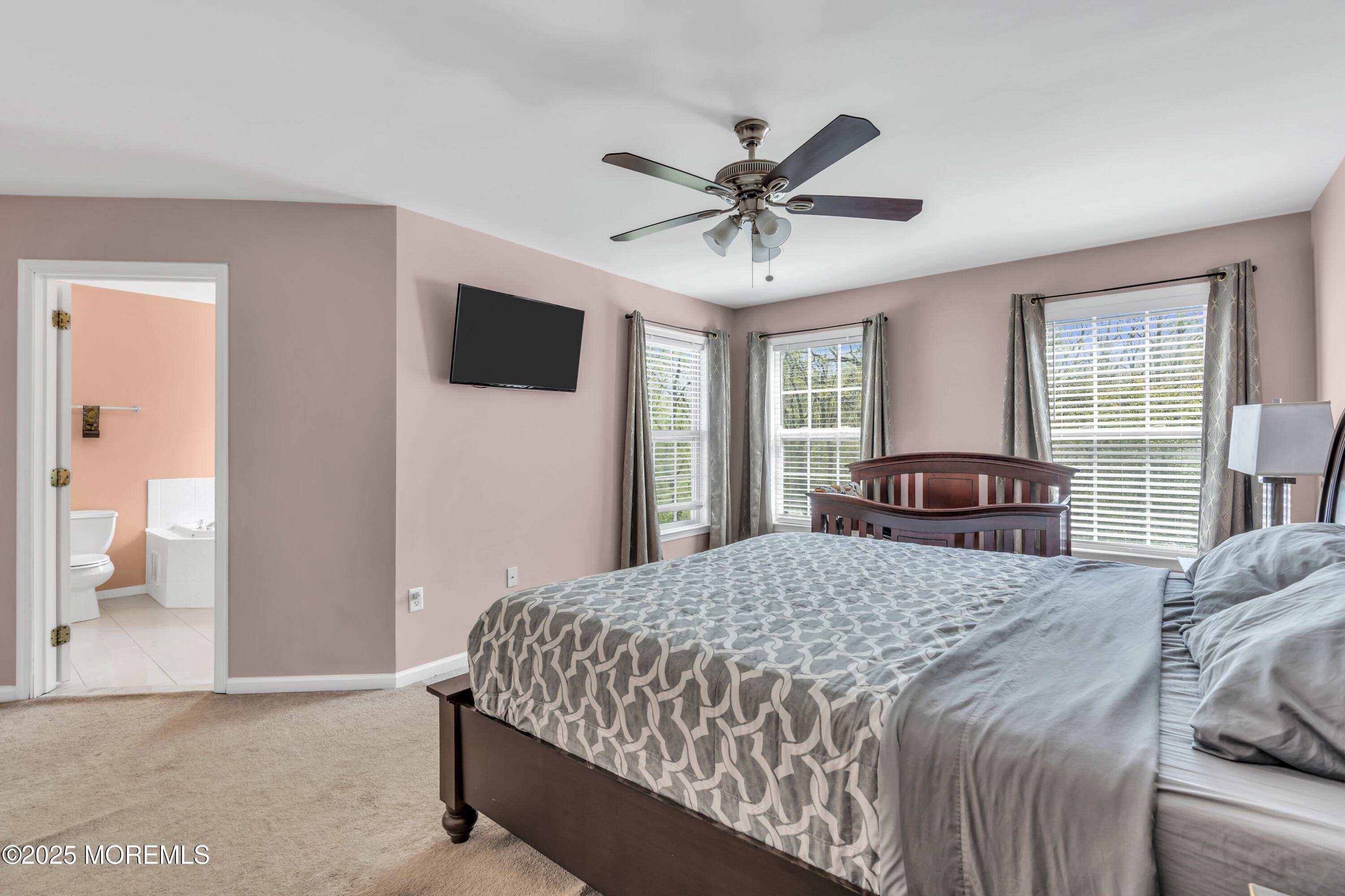 30 Frost Lane, East Windsor, New Jersey image 14