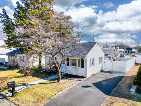 133 Division Street, Toms River, NJ 08753 - MLS#: 22507076