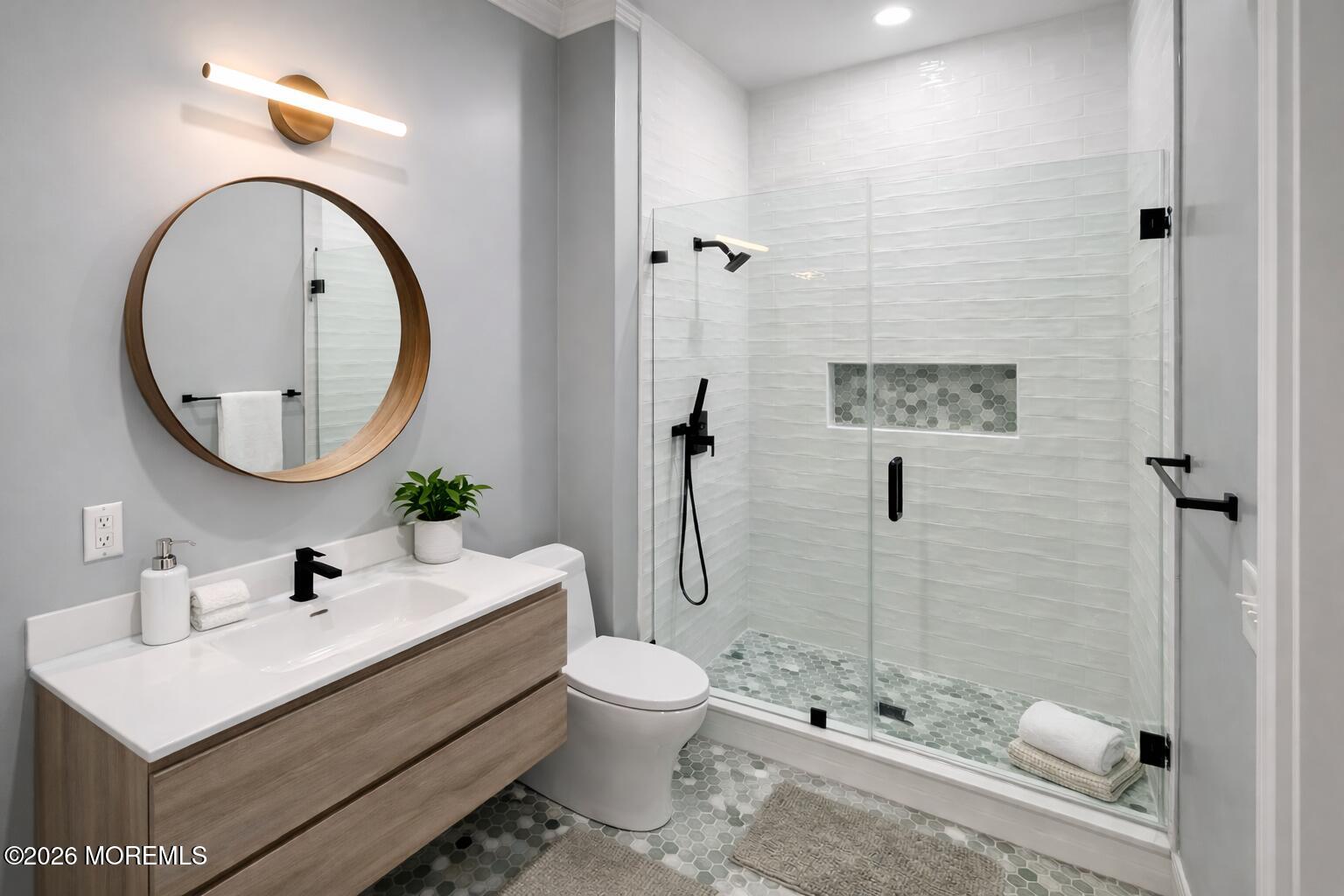 508 Monroe Avenue 202